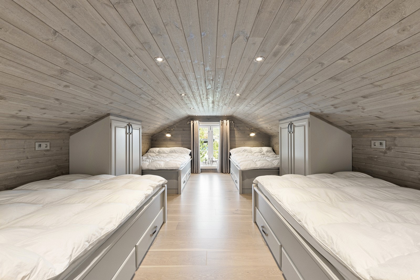 Hytta inneholder også et hemserom på loftet som har gode overnattingsmuligheter. Galleribilde