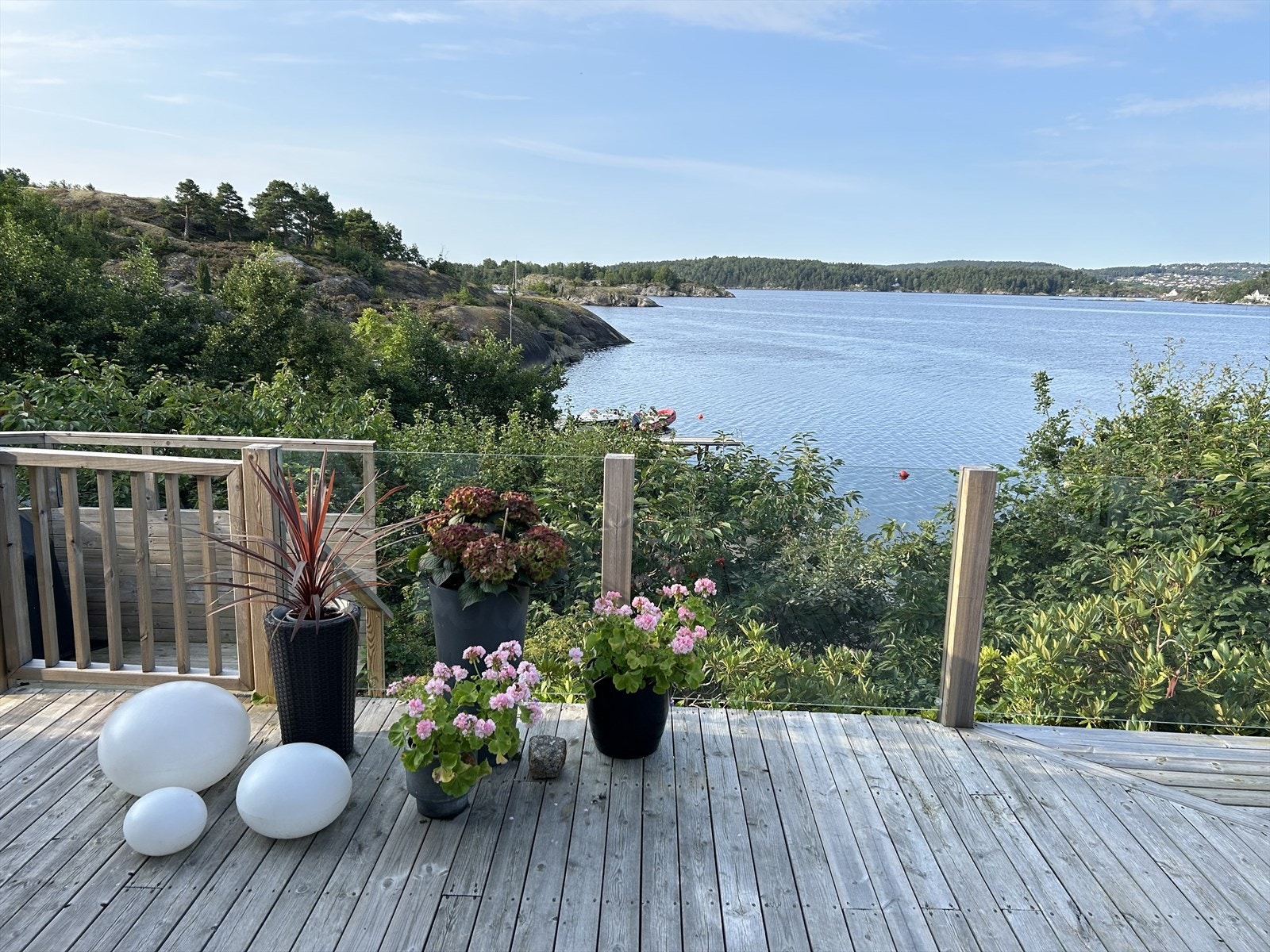 Solrike sommerdager fanget av selgerens eget kamera! Galleribilde