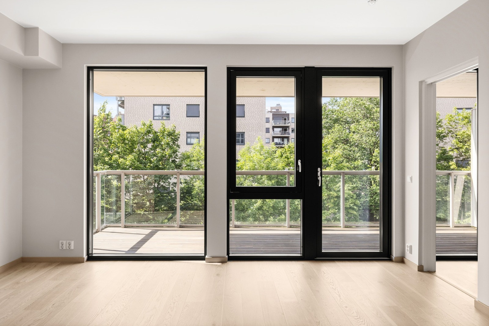 Leiligheten er utstyrt med toppmoderne fasiliteter og eksklusive detaljer som gir en elegant og stilren atmosfære. Galleribilde
