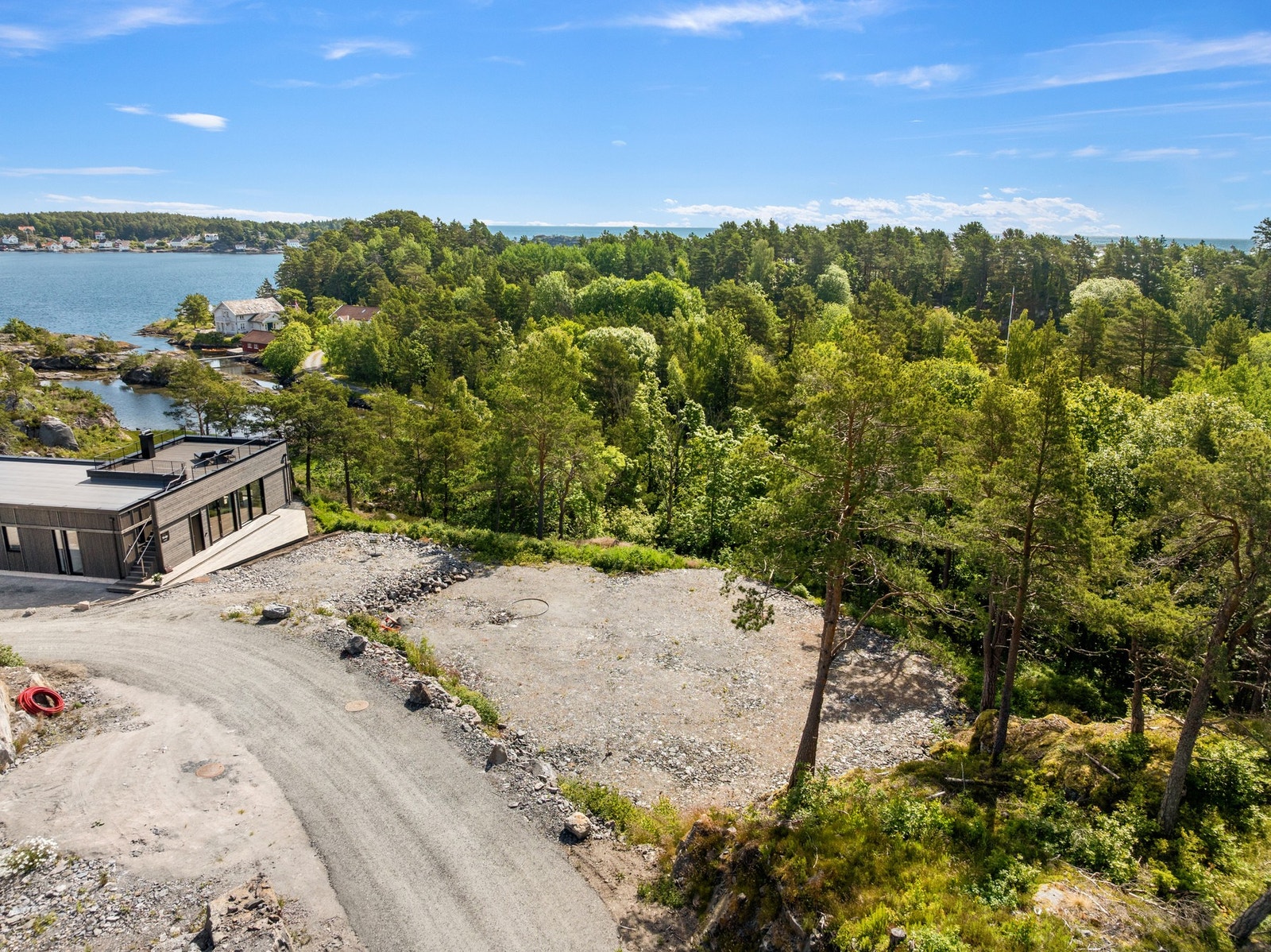 Tomt 2 er på ca 770,7 kvadrat. Galleribilde