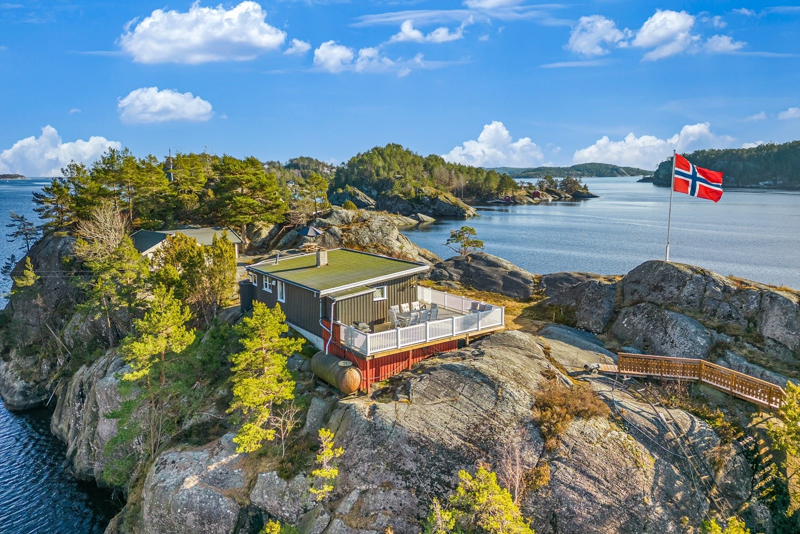 Her får man sin egen private øy på 5720,5 kvm. Galleribilde