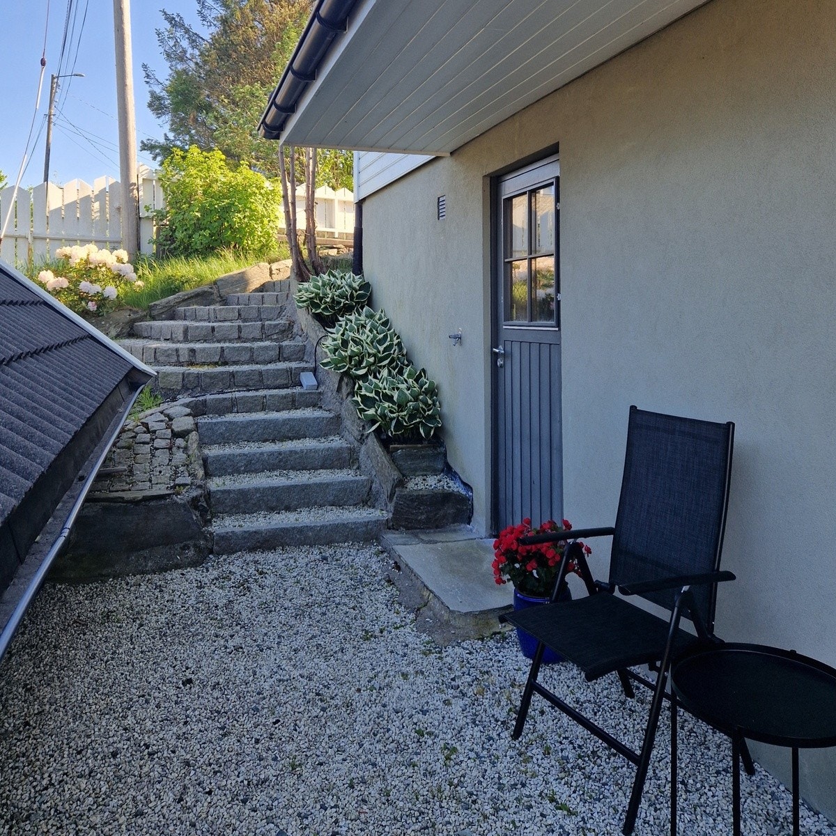 Egen inngang og uteplass. Galleribilde