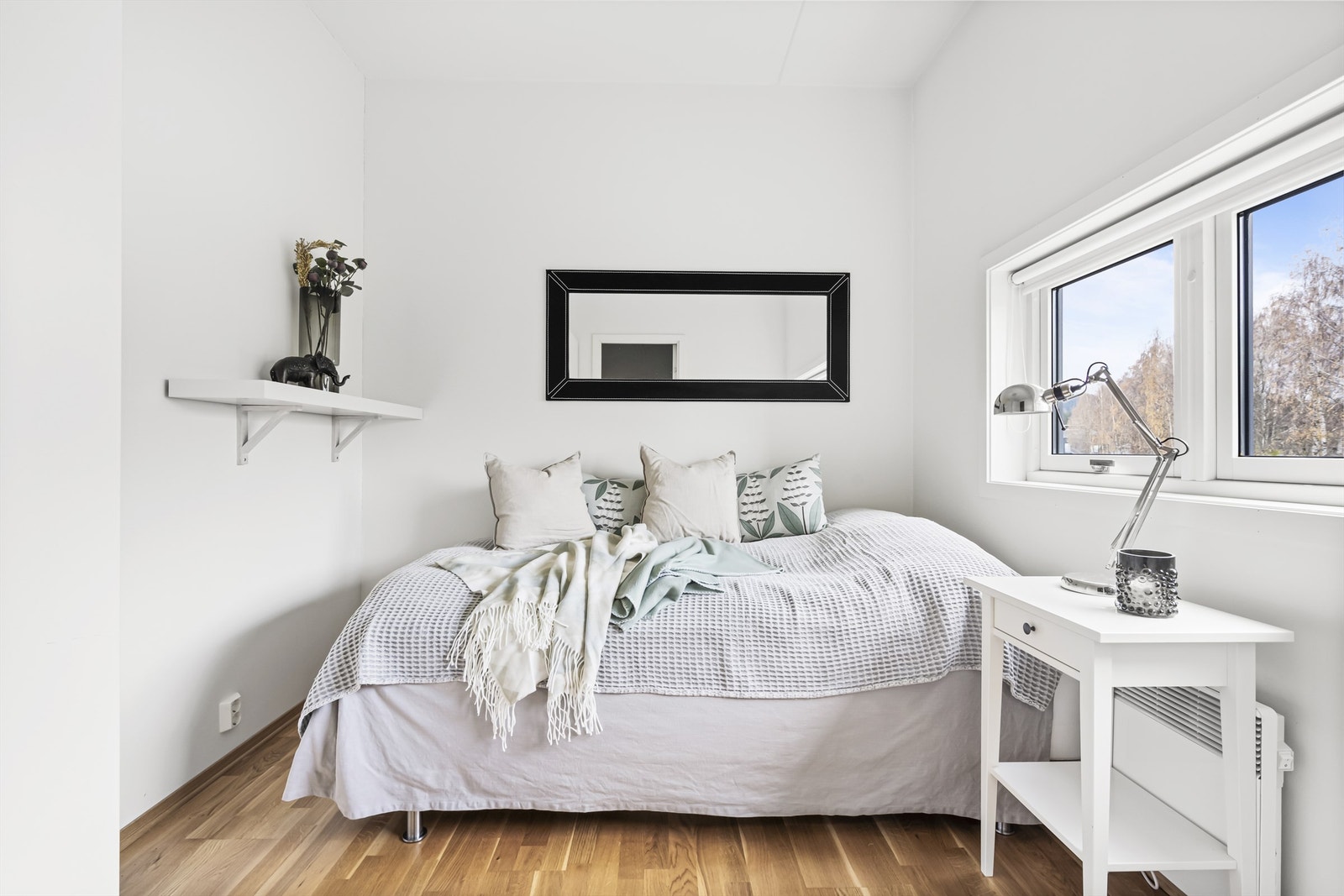 Soverom 2 med god plass til seng eller kontorpult. Galleribilde