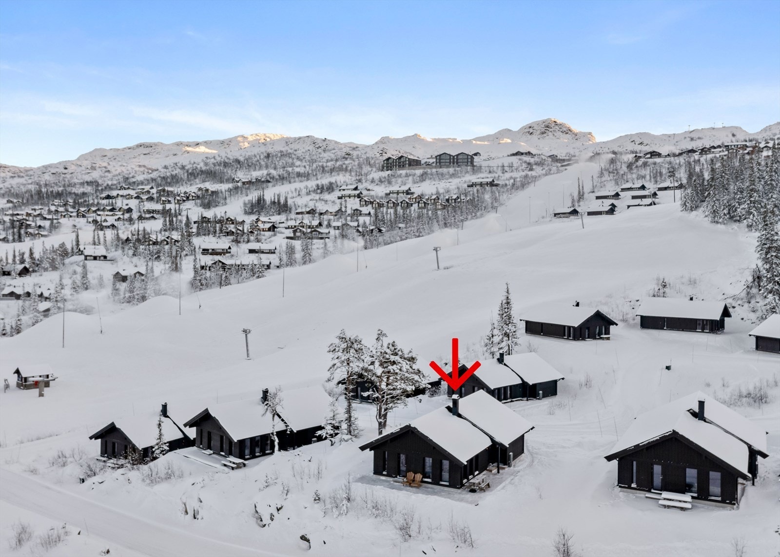 God beliggenhet rett ved alpinbakken og langrennsløypene. Galleribilde