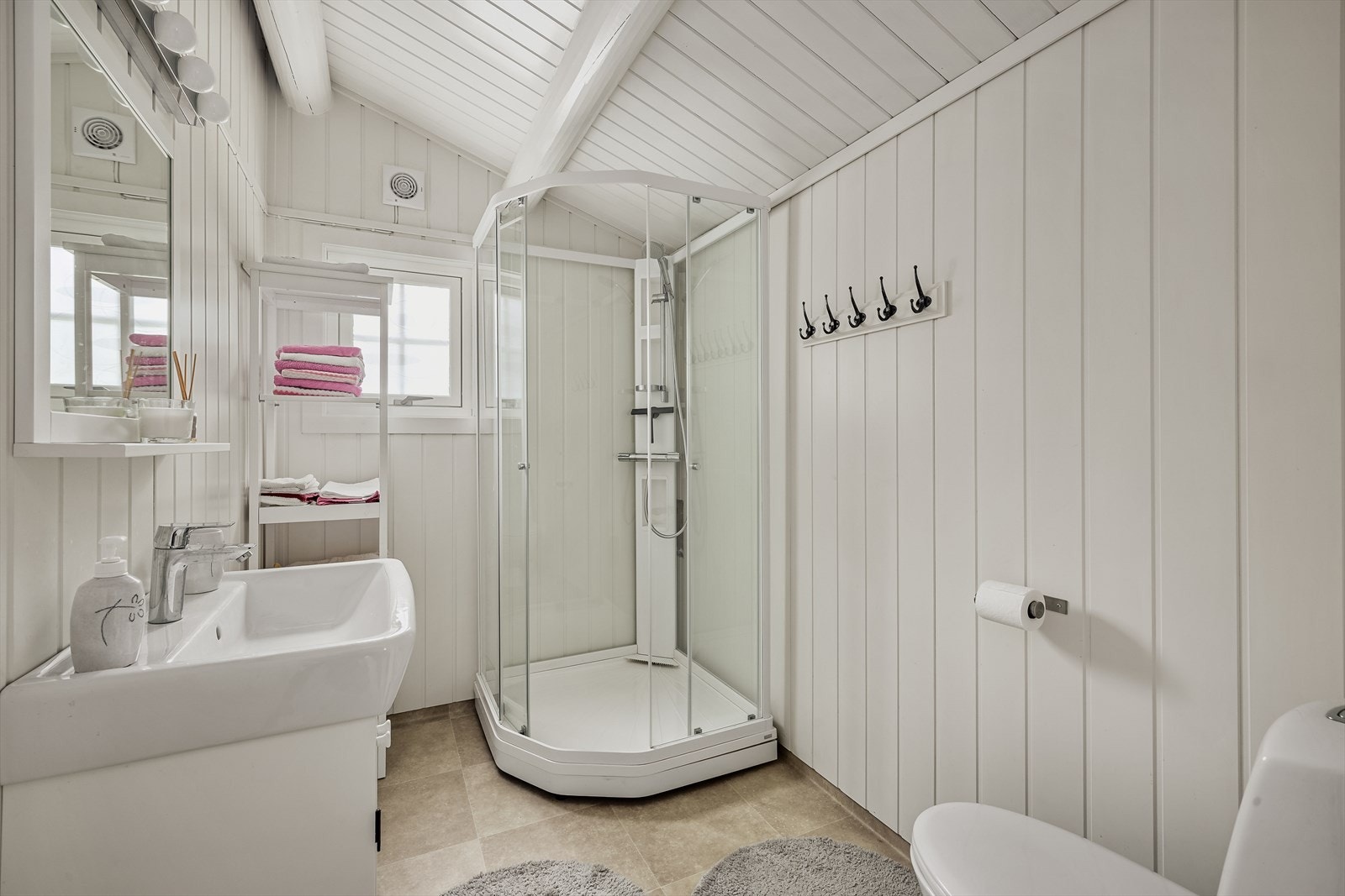 Badet i hovedhytta Galleribilde