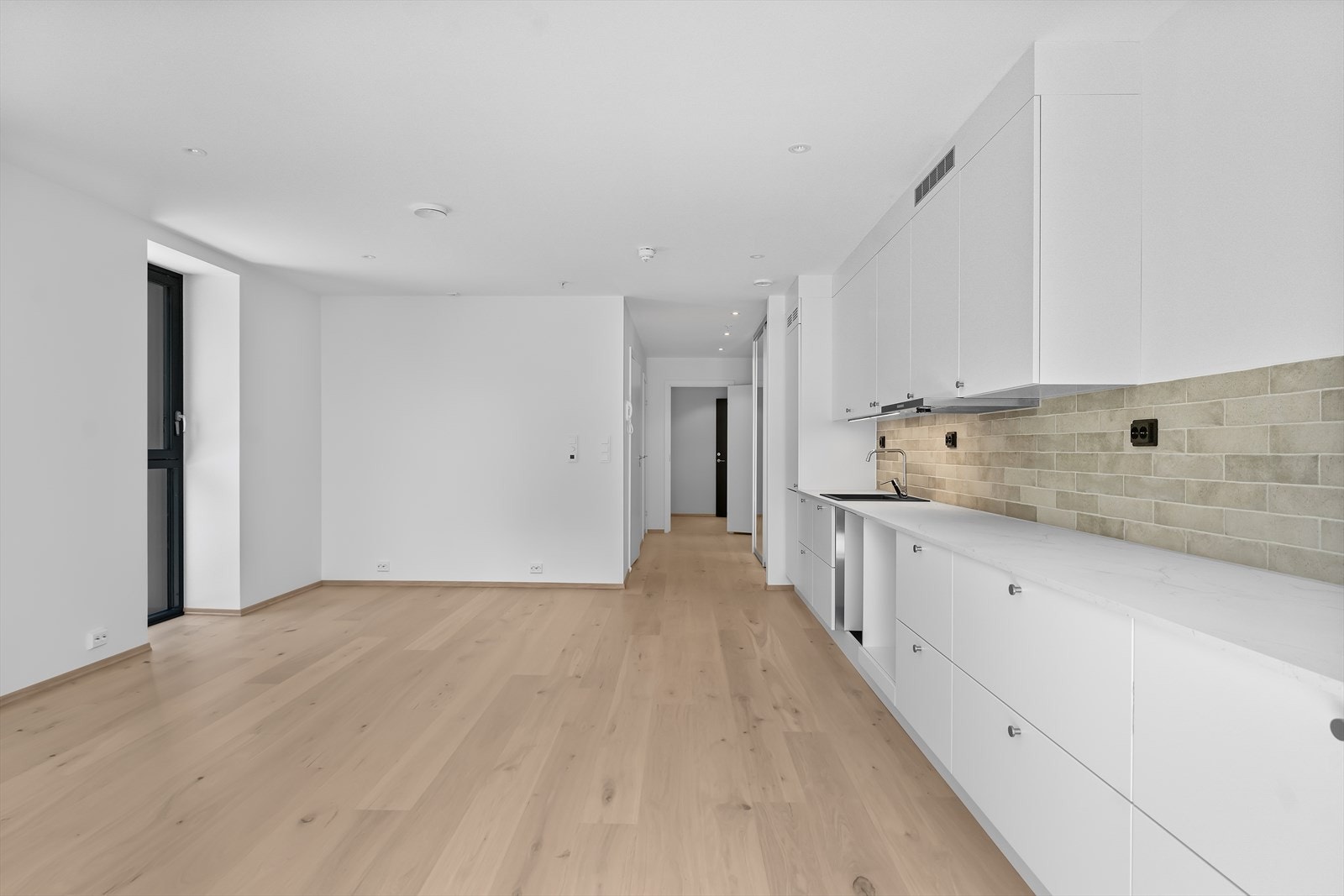 Leiligheten har gjennomgående høy standard og praktisk planløsning. Galleribilde