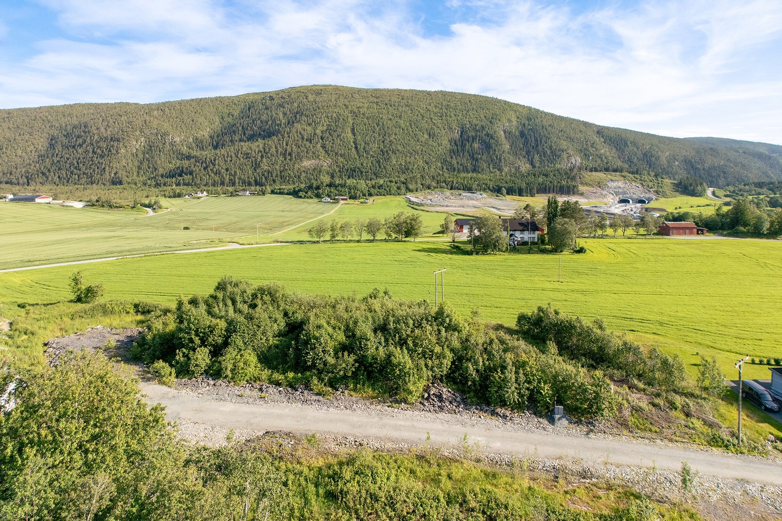 I Kalkryggen 10, 12 og 14 kan du bygge bolig med innkjøring mot nord og hage og vindusflater mot sør med nydelig utsikt utover Stokkvola. Galleribilde
