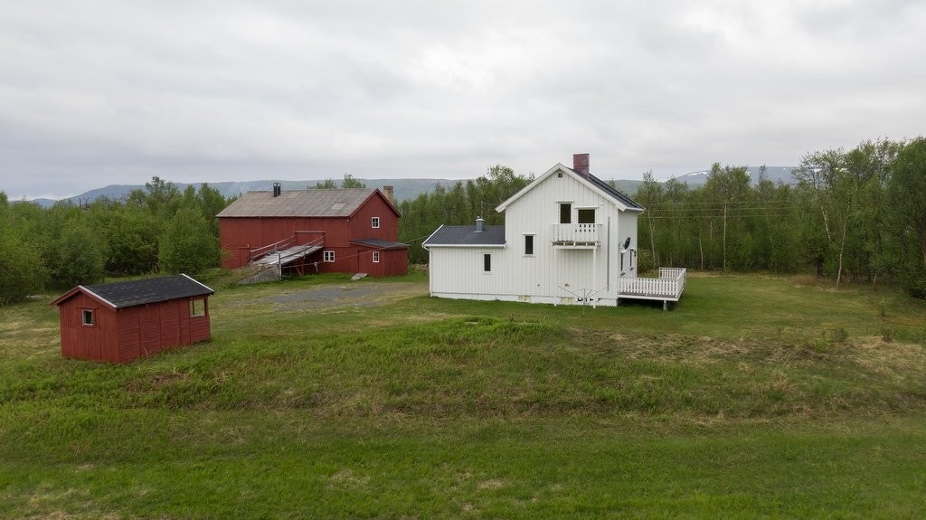 Her finner du et trivelig småbruk Galleribilde