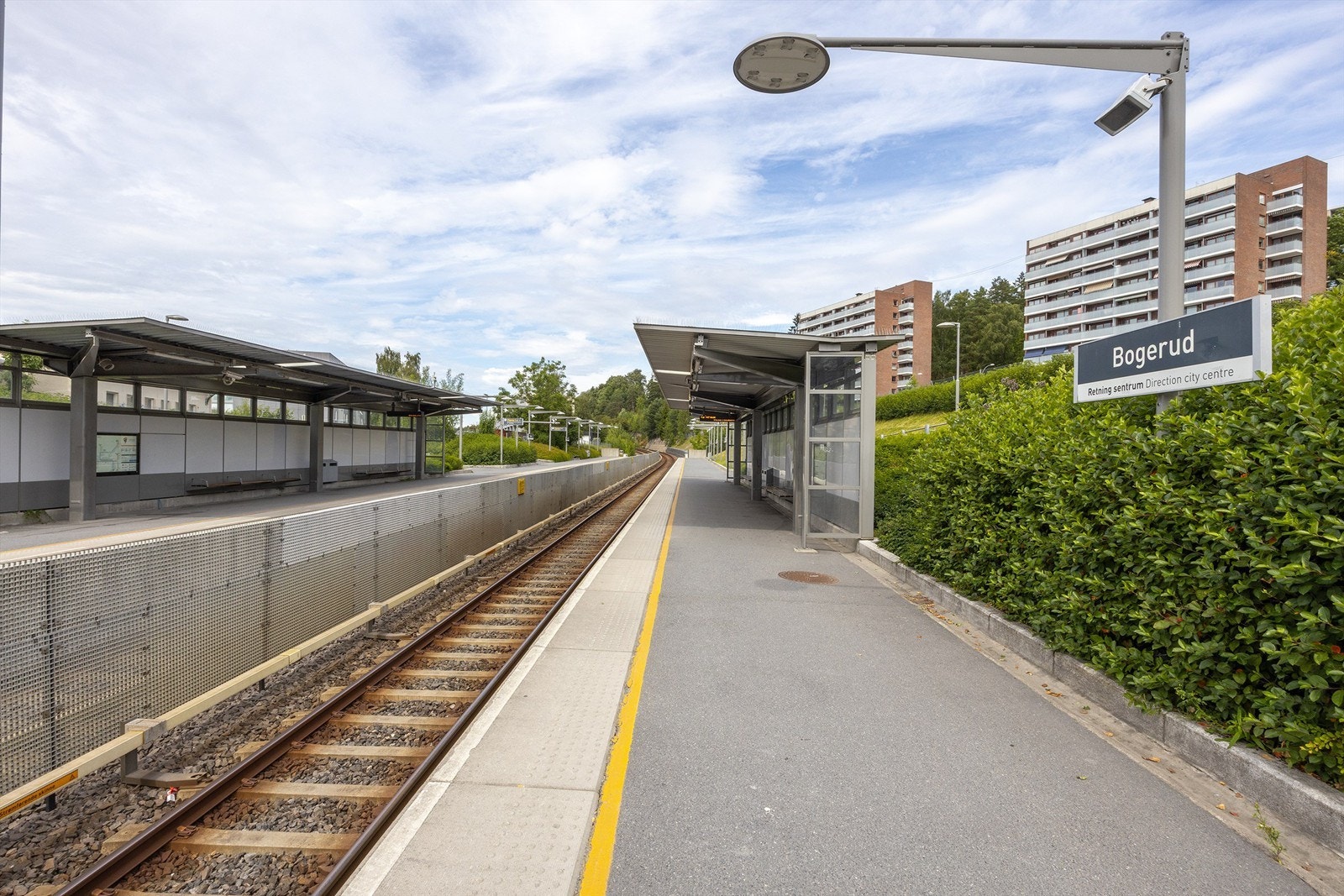 T-bane og bussholdeplass på Bogerud ligger like ved Galleribilde