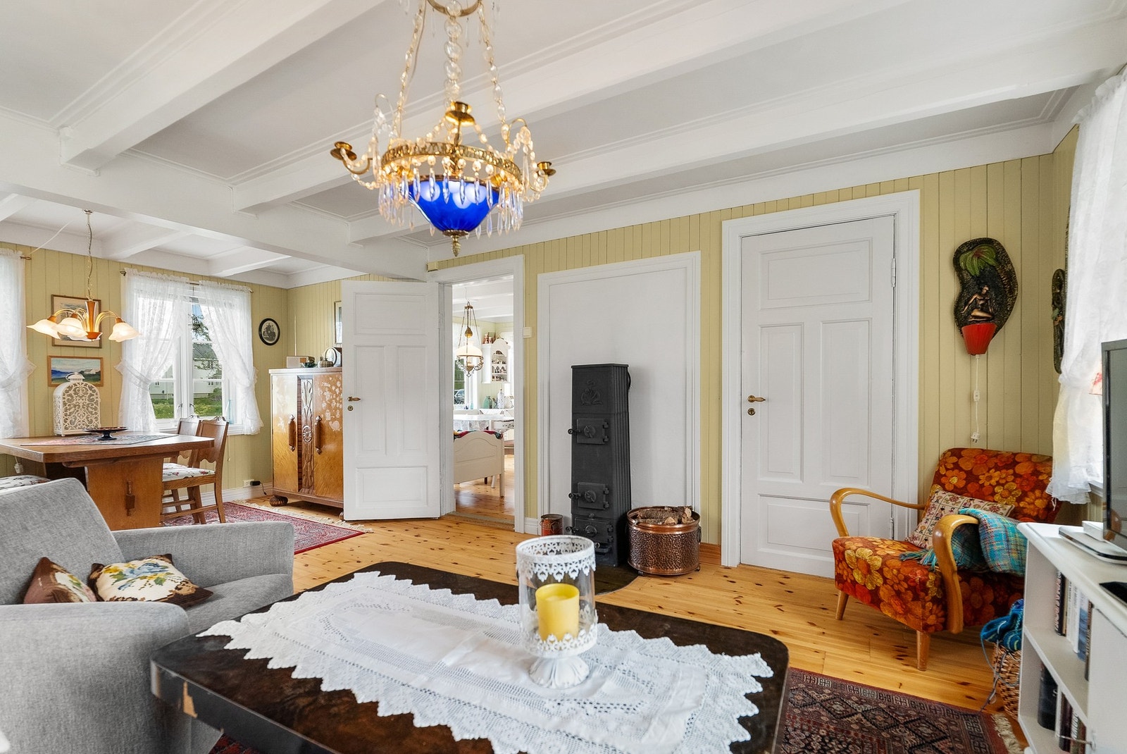 Det er montert vedovn. Galleribilde