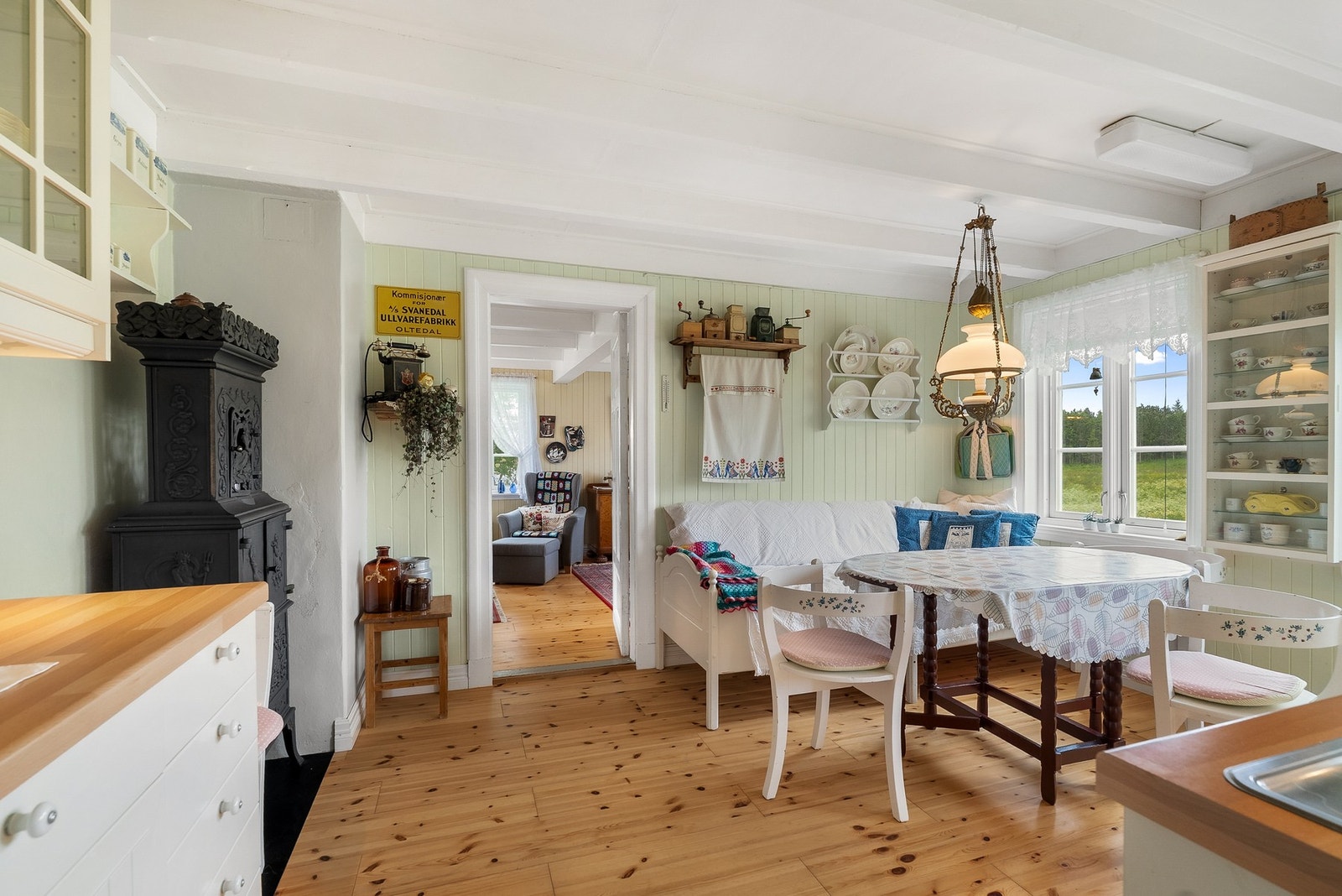 Her er det god plass til et spisebord med tilhørende stoler. Galleribilde