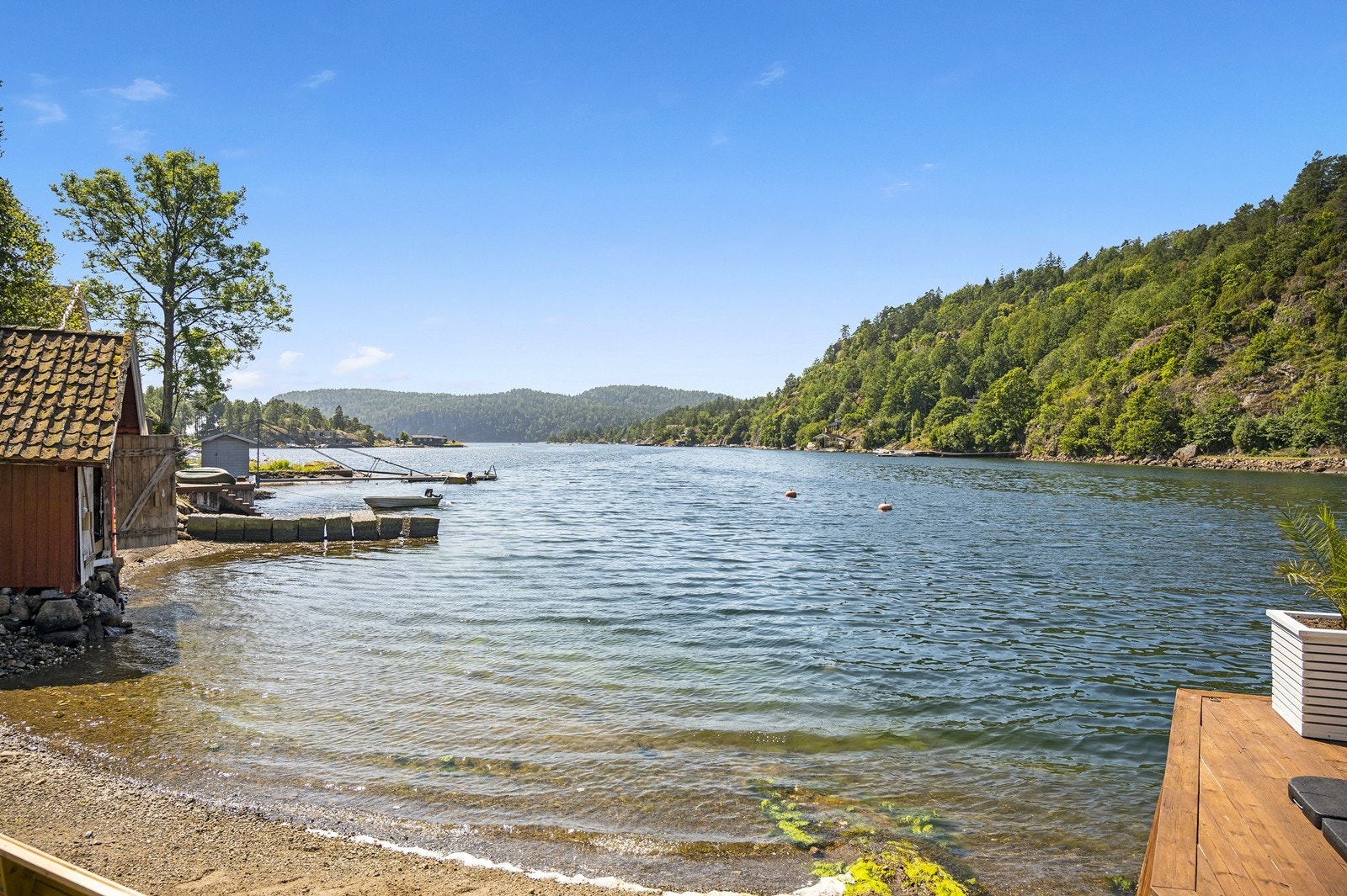 Tomten er en perle av en eiendom Galleribilde