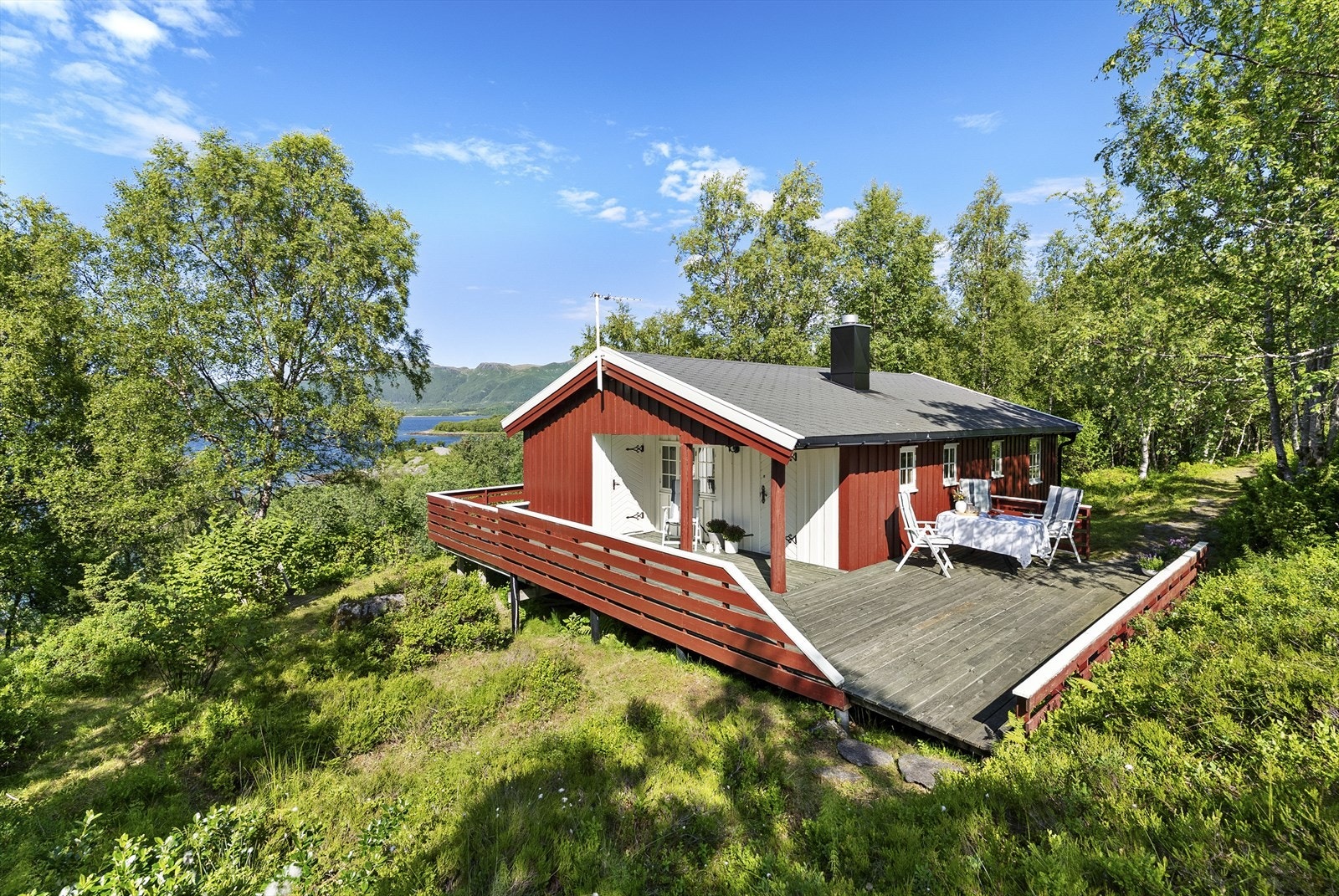 Godt vedlikeholdt hytte. Nytt tak 2009. Galleribilde