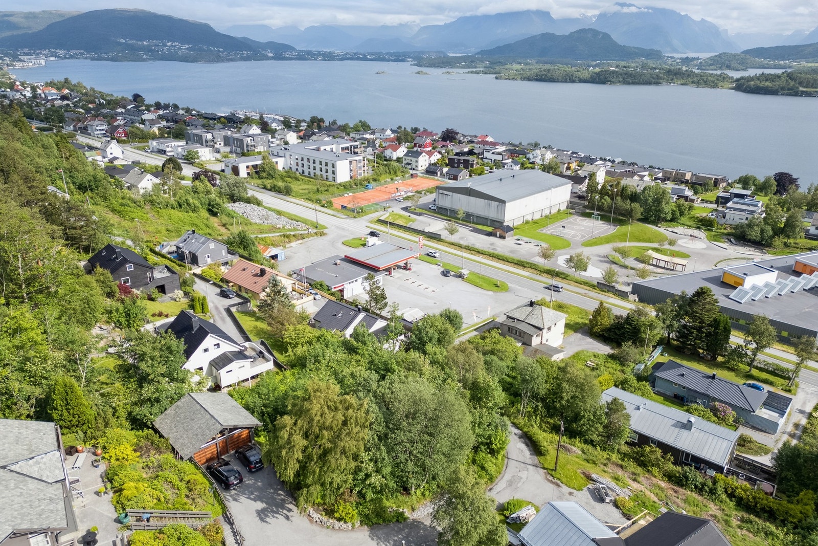 Her har du muligheten til å sikre deg en boligtomt som er solrik med vidstrakt utsikt. Galleribilde