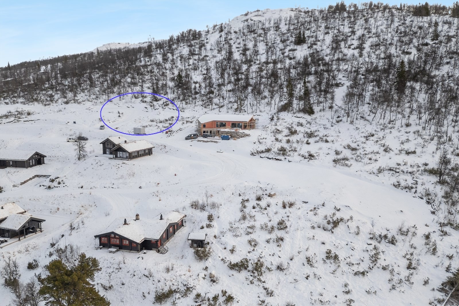 Tomten har en usjenert beliggenhet med minimalt innsyn. Galleribilde