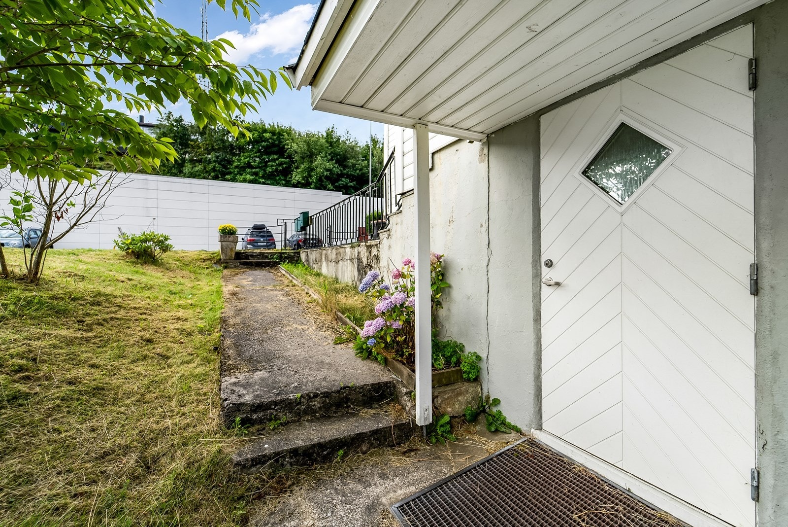 Inngang til kjelleretasjen. Galleribilde