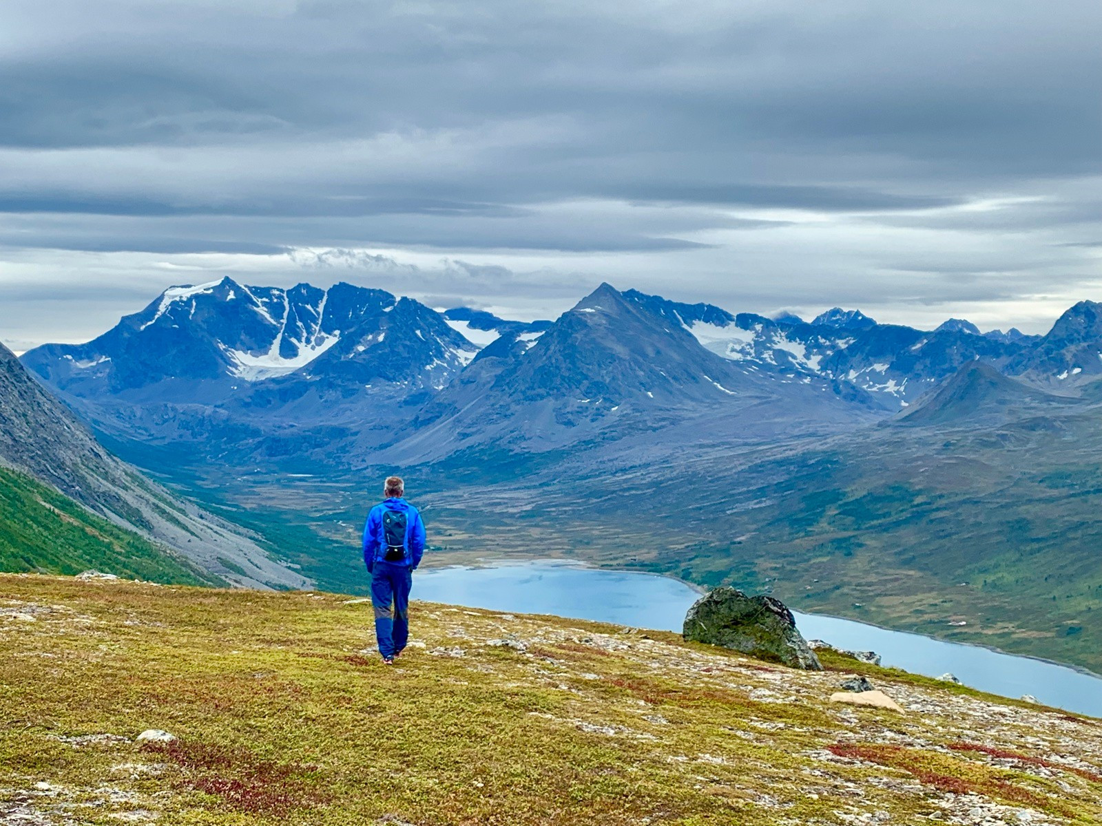 Området er tilrettelagt for flotte toppturer med nydelig utsikt mot majestetiske fjell! Selgers private foto