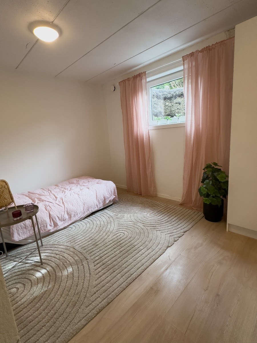 I kjeller-etasjen ligger soverom 2 Galleribilde