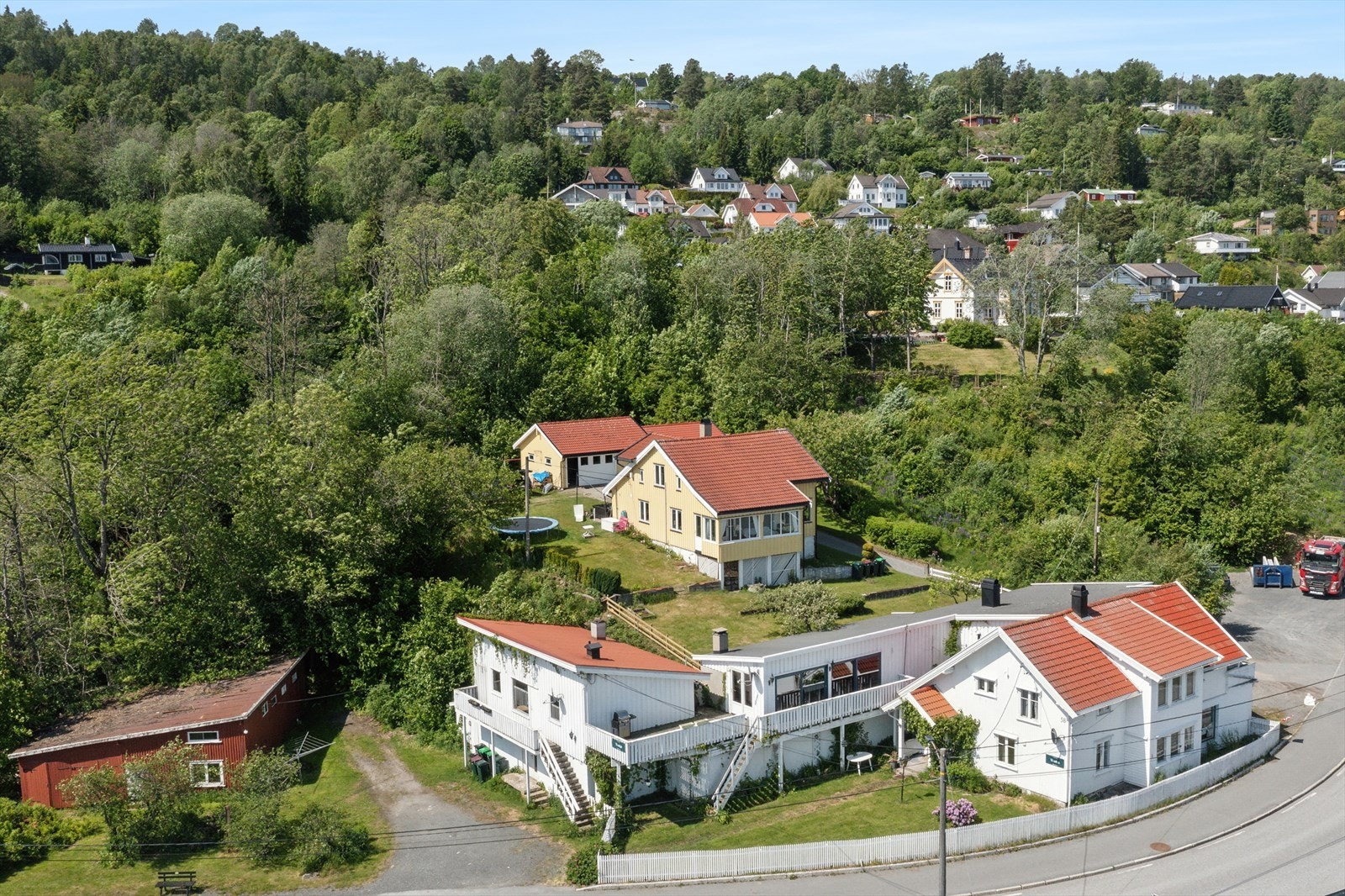 Storsand er et lite sted langs Oslofjorden. Her er det flotte friluftsområder sommer som vinter, og fin utsikt over Drøbak som ligger tvers over fjorden. Galleribilde