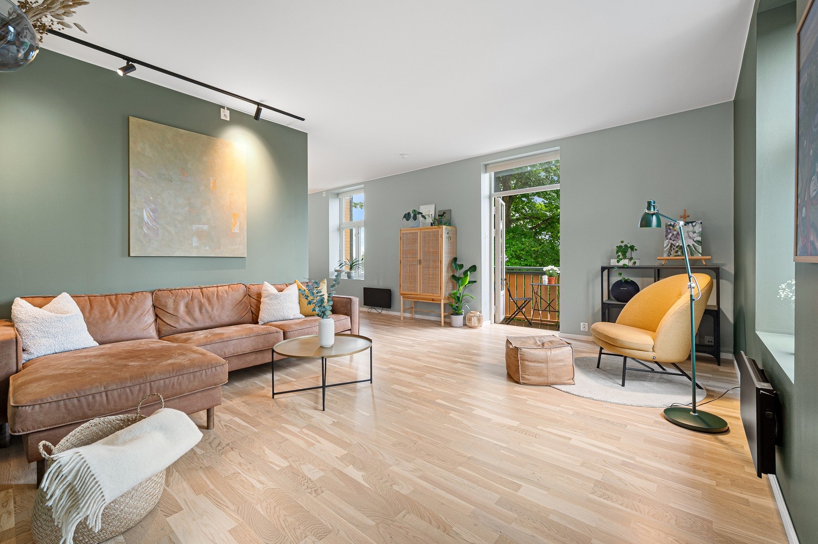 EiendomsMegler 1 ved Adrian Dyrstad har gleden av å presentere Tessems veg 23 B! Galleribilde