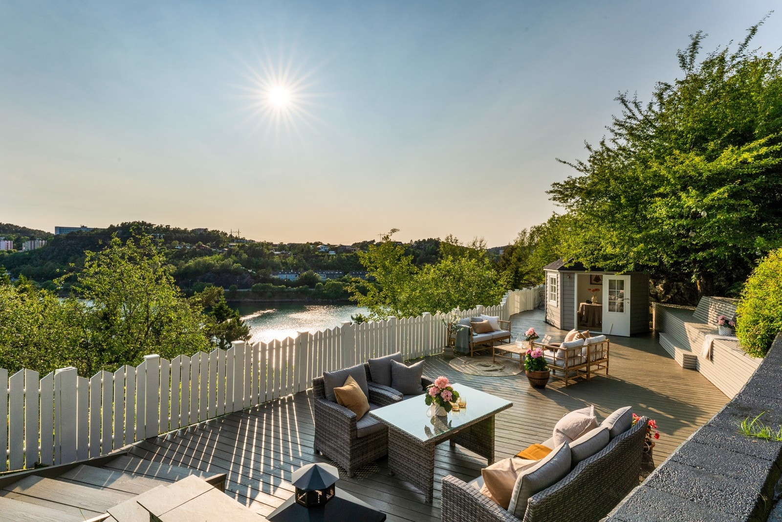 - En herlig terrasse hvor du virkelig kan nyte en varm sommerdag - Galleribilde