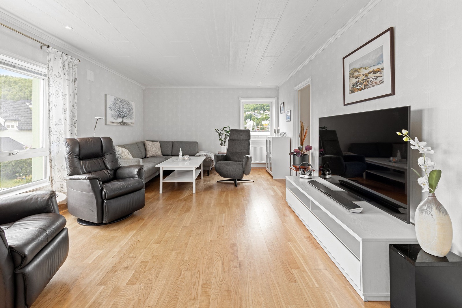 Velkommen inn! Lys, fin og velholdt leilighet Galleribilde