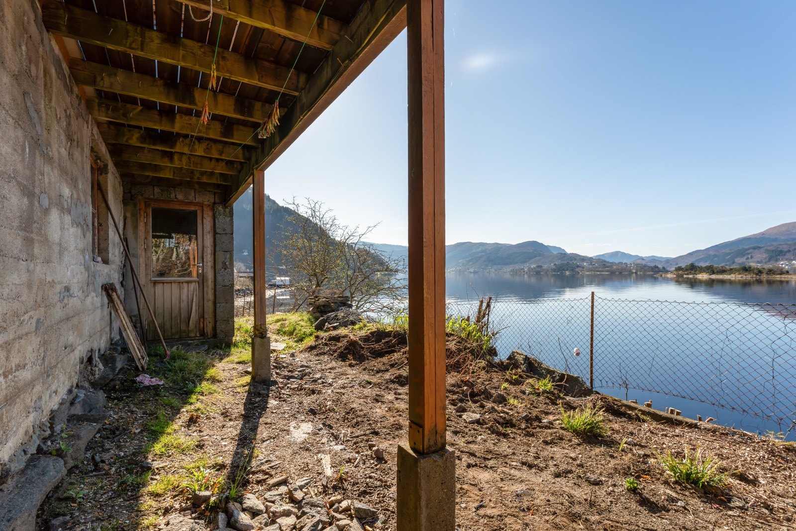 Ute området i front Galleribilde