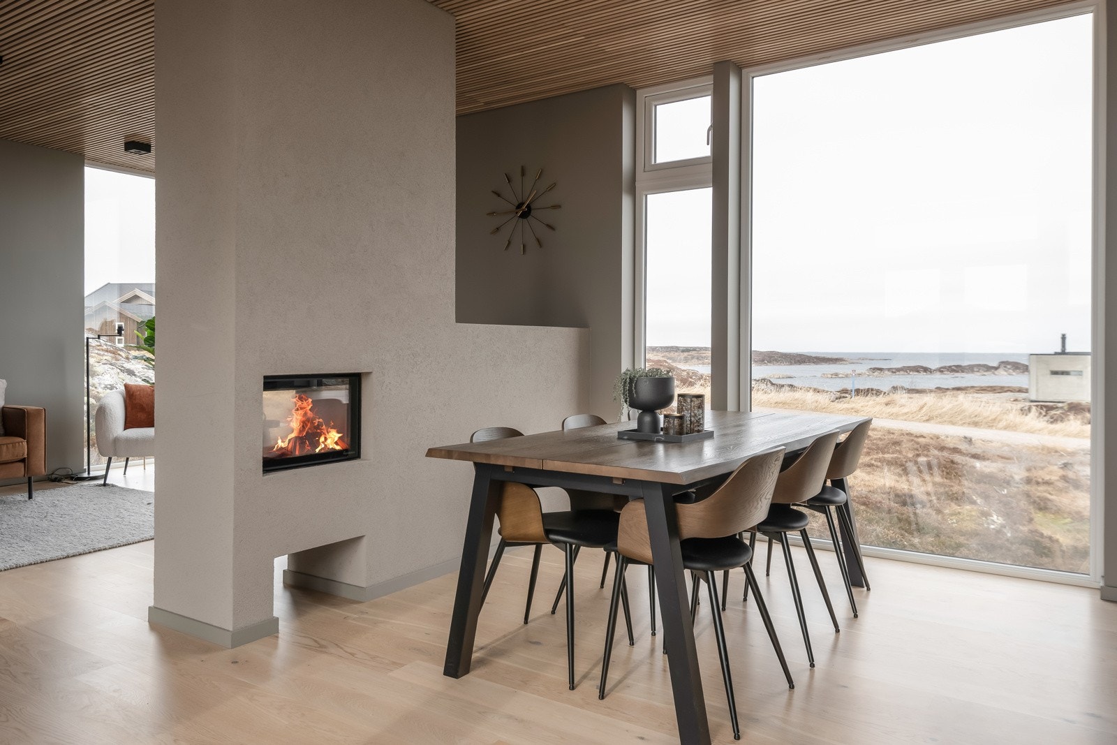 Ikke den dummeste plassen å nyte middagen med familien Galleribilde