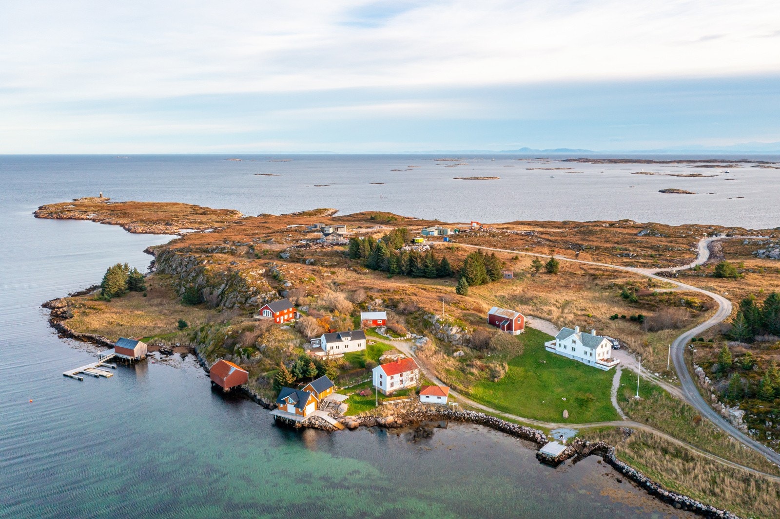 Frøya er kjent for å ligge midt i matfatet når det gjelder fisk. Det gjenspeiles også på spisestedene rundt omkring i kommunen. Galleribilde