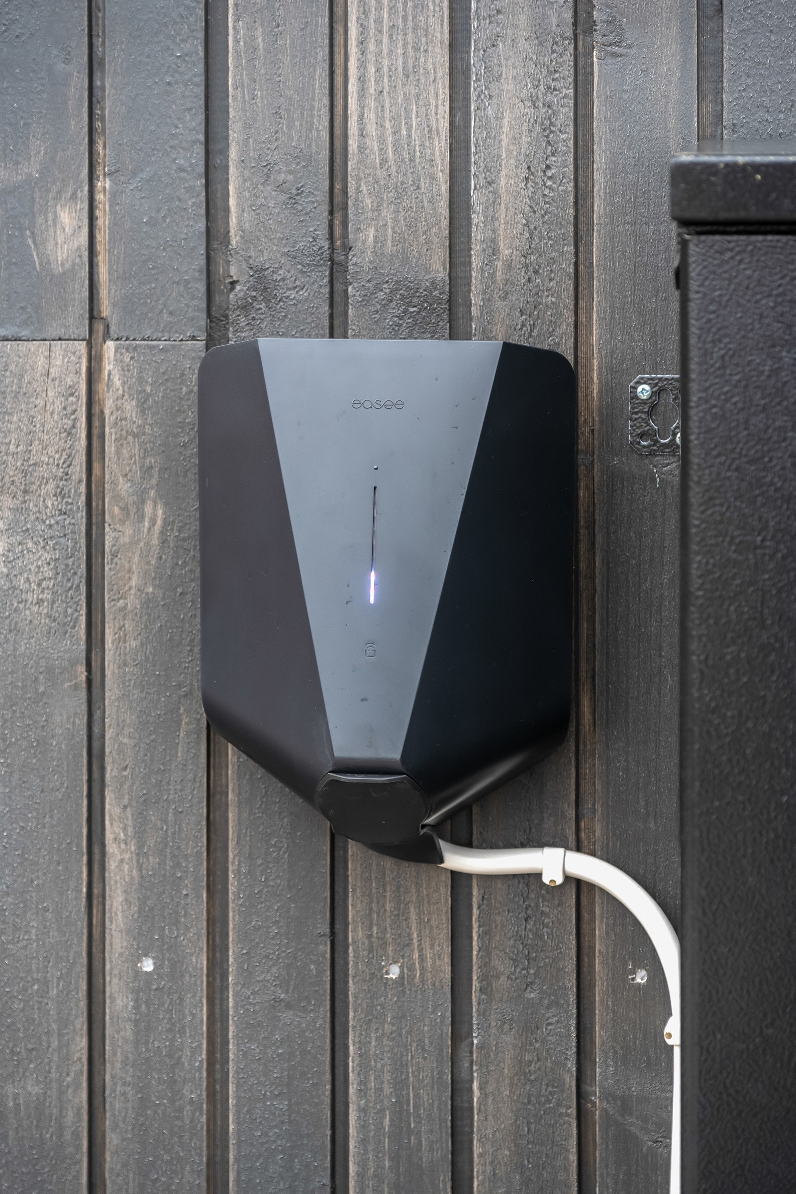 Egen strømlader til el-bil Galleribilde