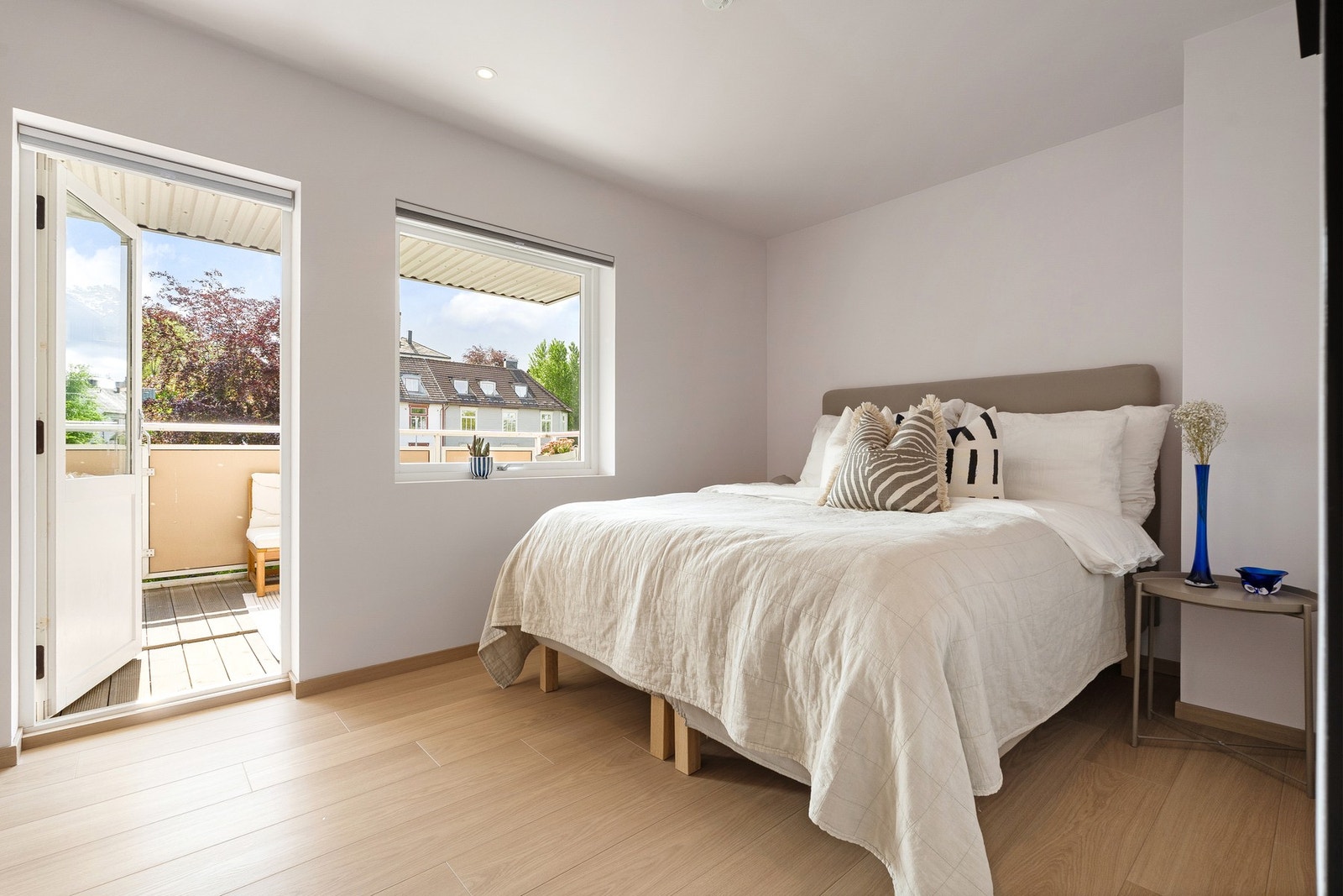 Stort soverom på 11,5 kvadratmeter. Galleribilde