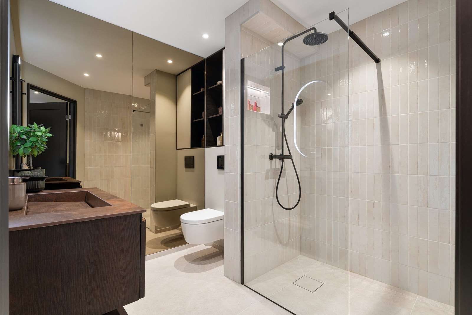 Lekkert baderom som ble oppusset i 2023. Galleribilde