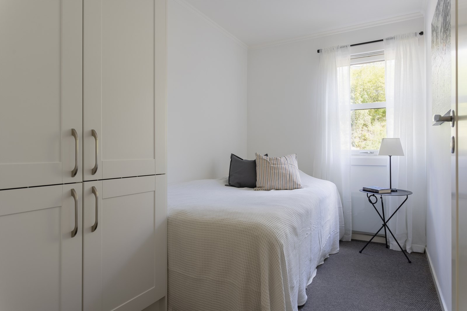 Soverom 2 egner seg godt som barnerom/gjesterom/kontor. Galleribilde