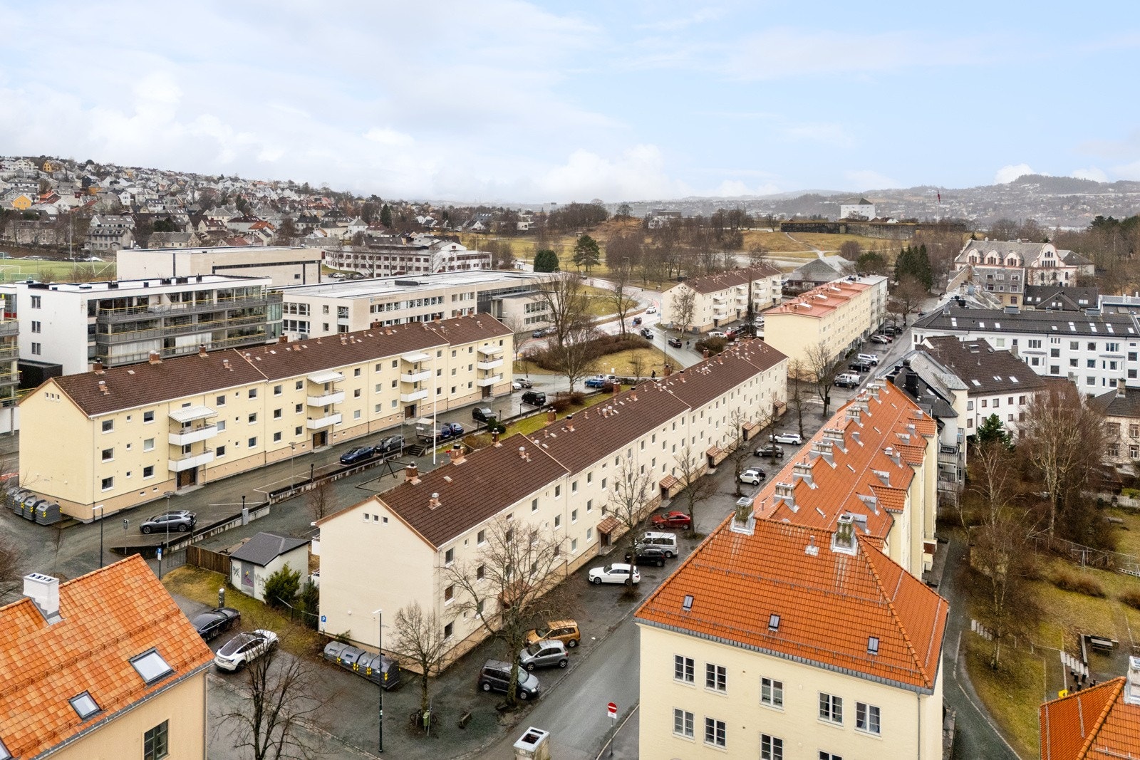 Leiligheten ligger tilbaketrukket i et anerkjent område. Galleribilde