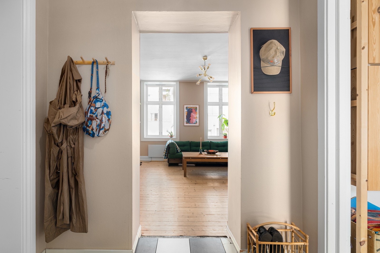 Gulvet er lagt med dekorative fliser. Galleribilde