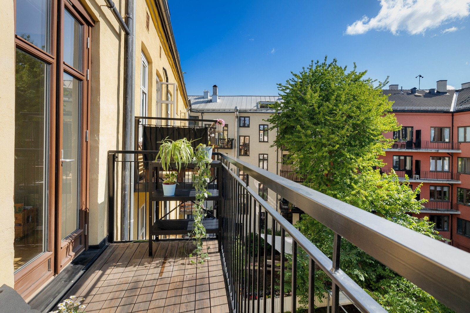 Velkommen til Eiriks gate 13A, presentert av Schala & Partners avd. Bjørvika / Gamle Oslo ved Henrik Stråkander, tlf. 98 30 02 83. Galleribilde