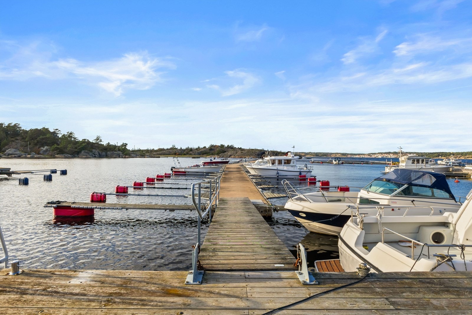Båtplassen kan du finne ved denne brygga. Galleribilde