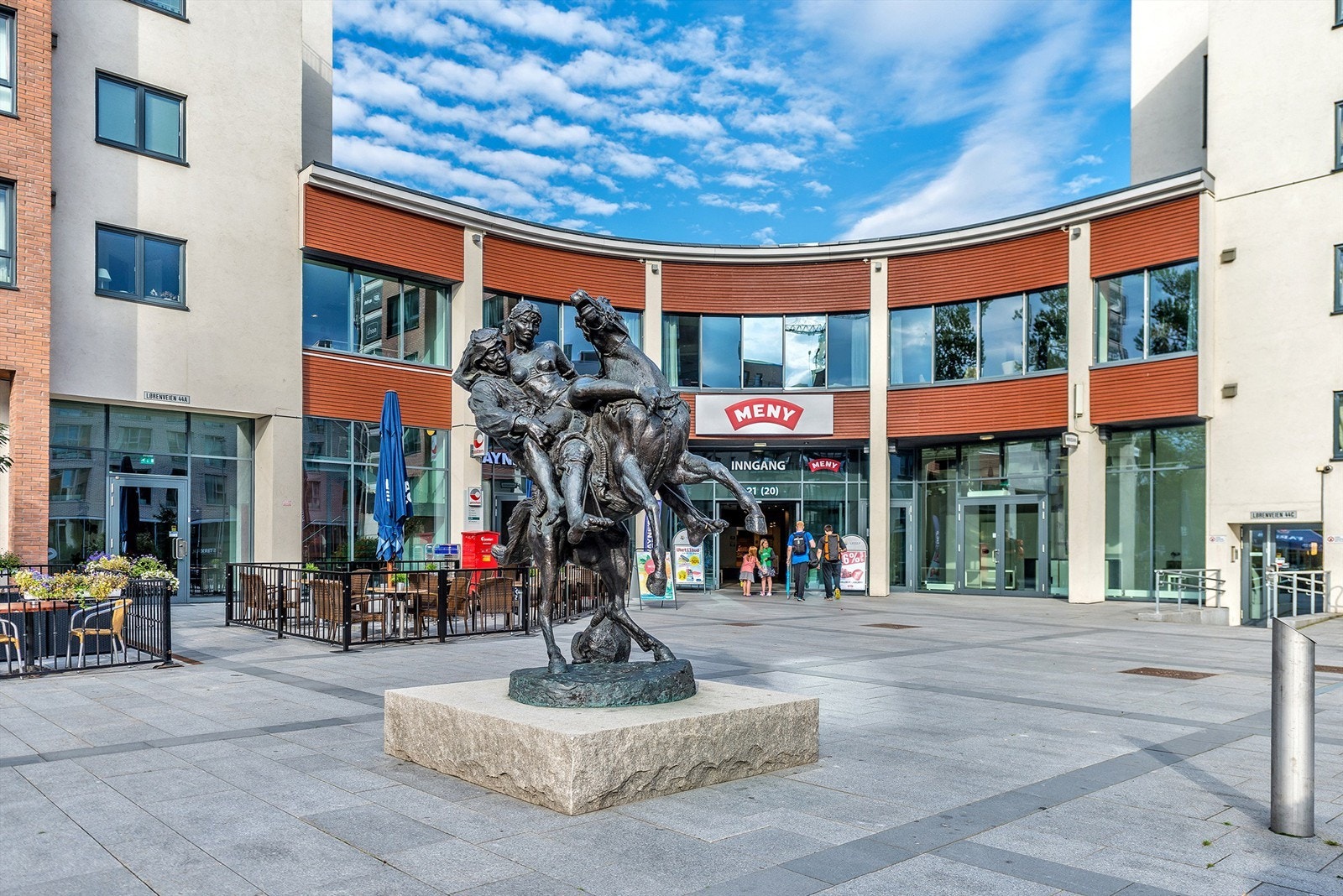 Løren Senter like i nærheten Galleribilde