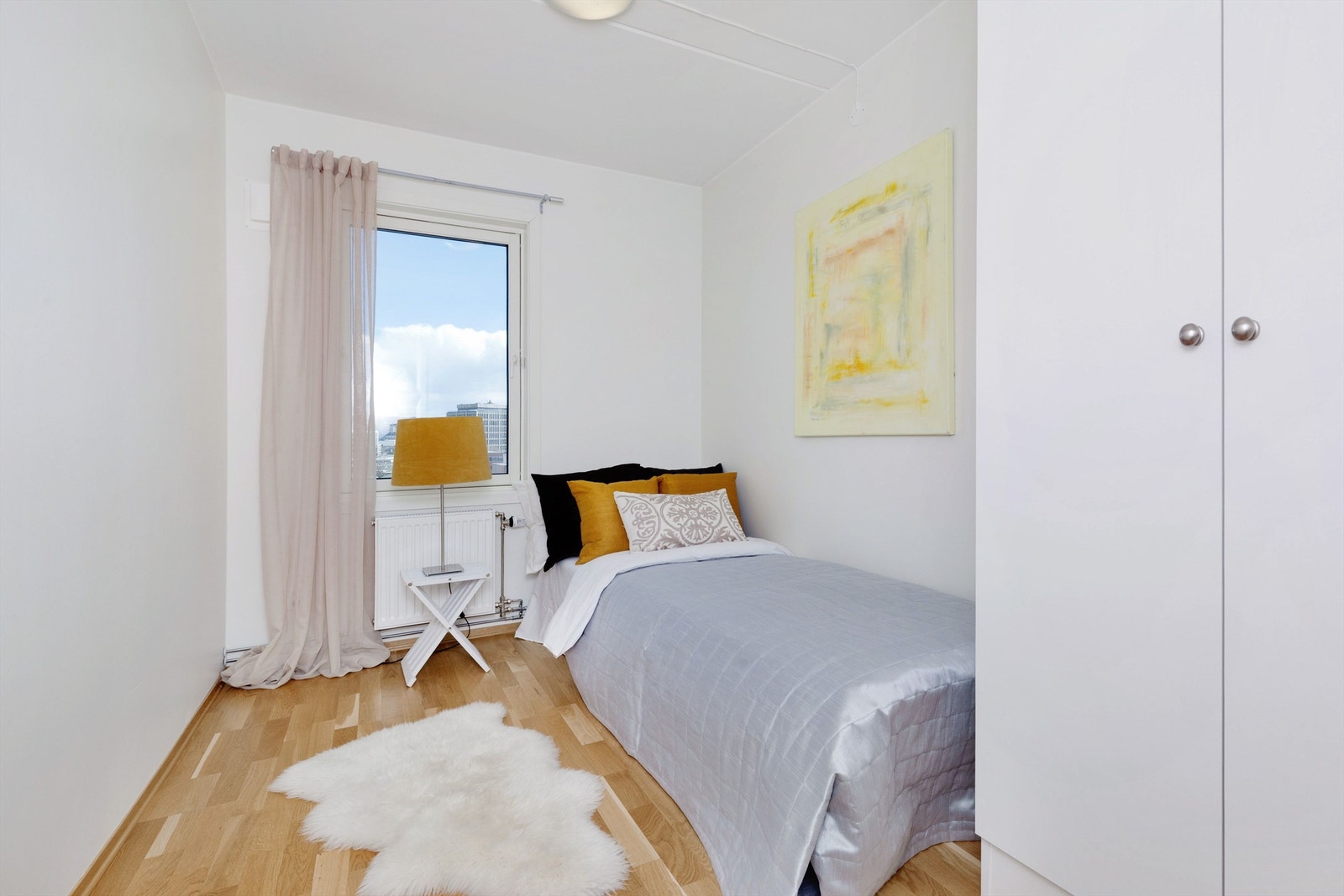 Det er 3 soverom i leiligheten Galleribilde