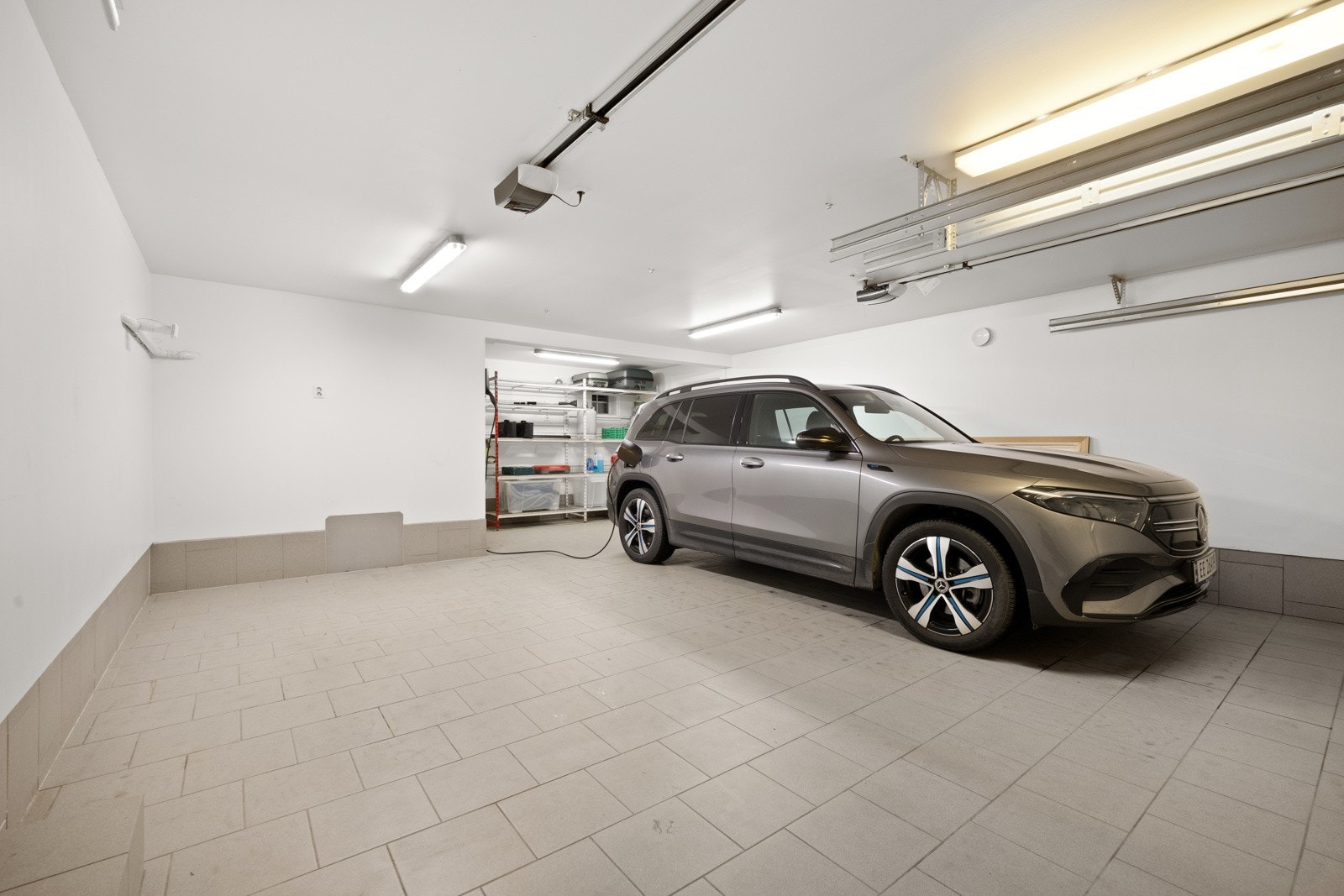 Dobbelgarasje. Galleribilde