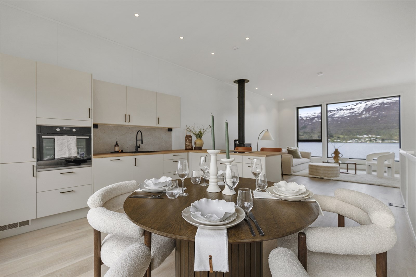 Velkommen til Brenneset 41A, presentert av Nordvik Finnsnes! Galleribilde