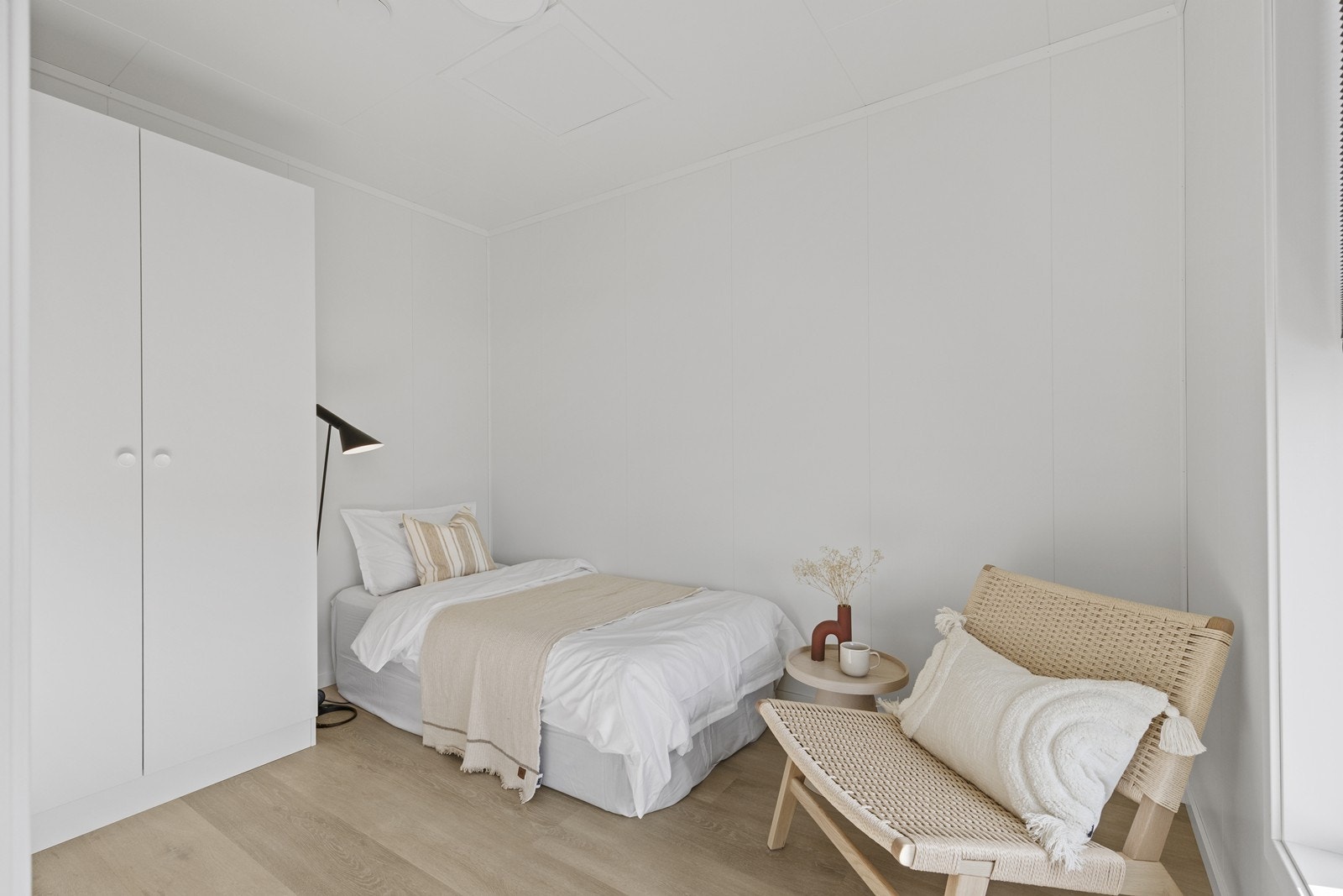 Soverom i hovedetasje med god plass. Galleribilde