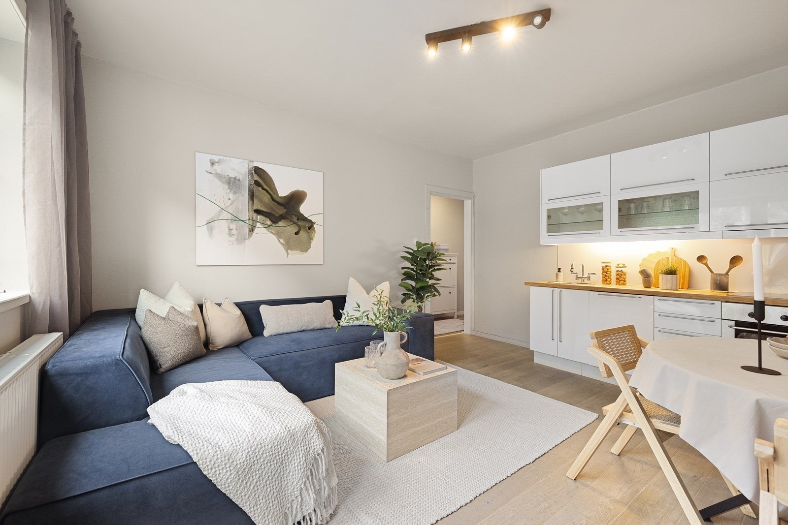 En lun, stilren og arealeffektiv 2-roms med sentral beliggenhet på Sofienberg/Carl Berner. Galleribilde