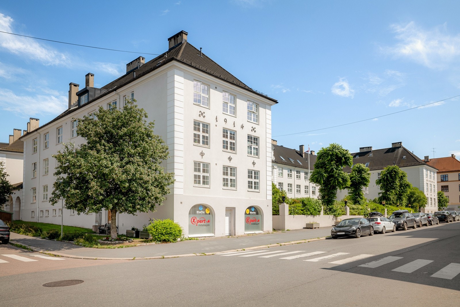 Rosenhofkomplekset er oppført tidlig på 1900-tallet og består av det mange betegner som den vakreste bygården i området. Galleribilde