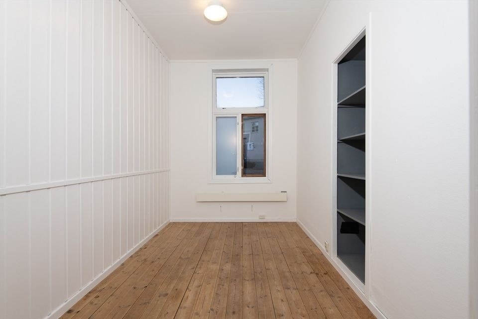 Romselig rom Galleribilde