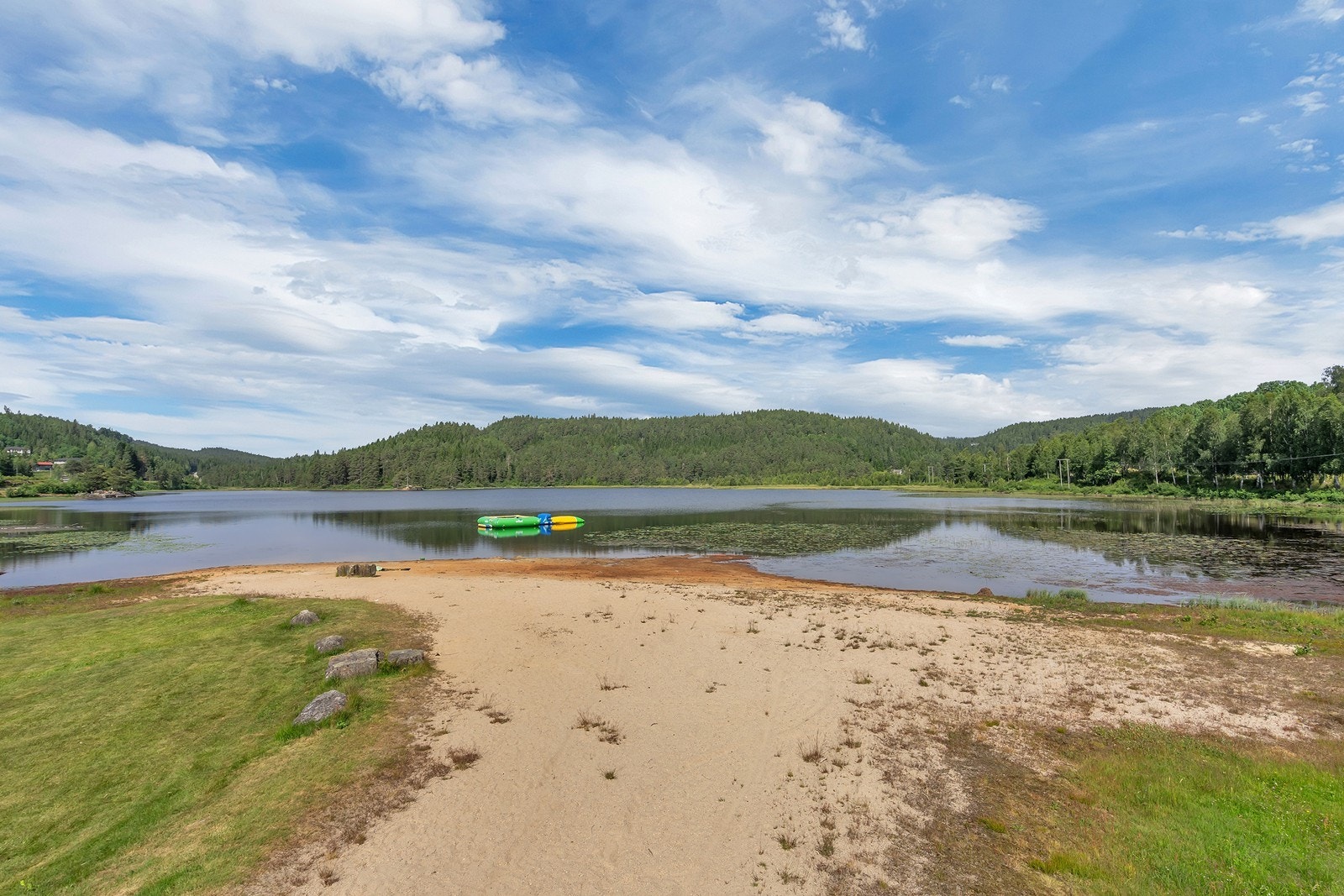 Badestrand ved Birketveittjønna. Galleribilde