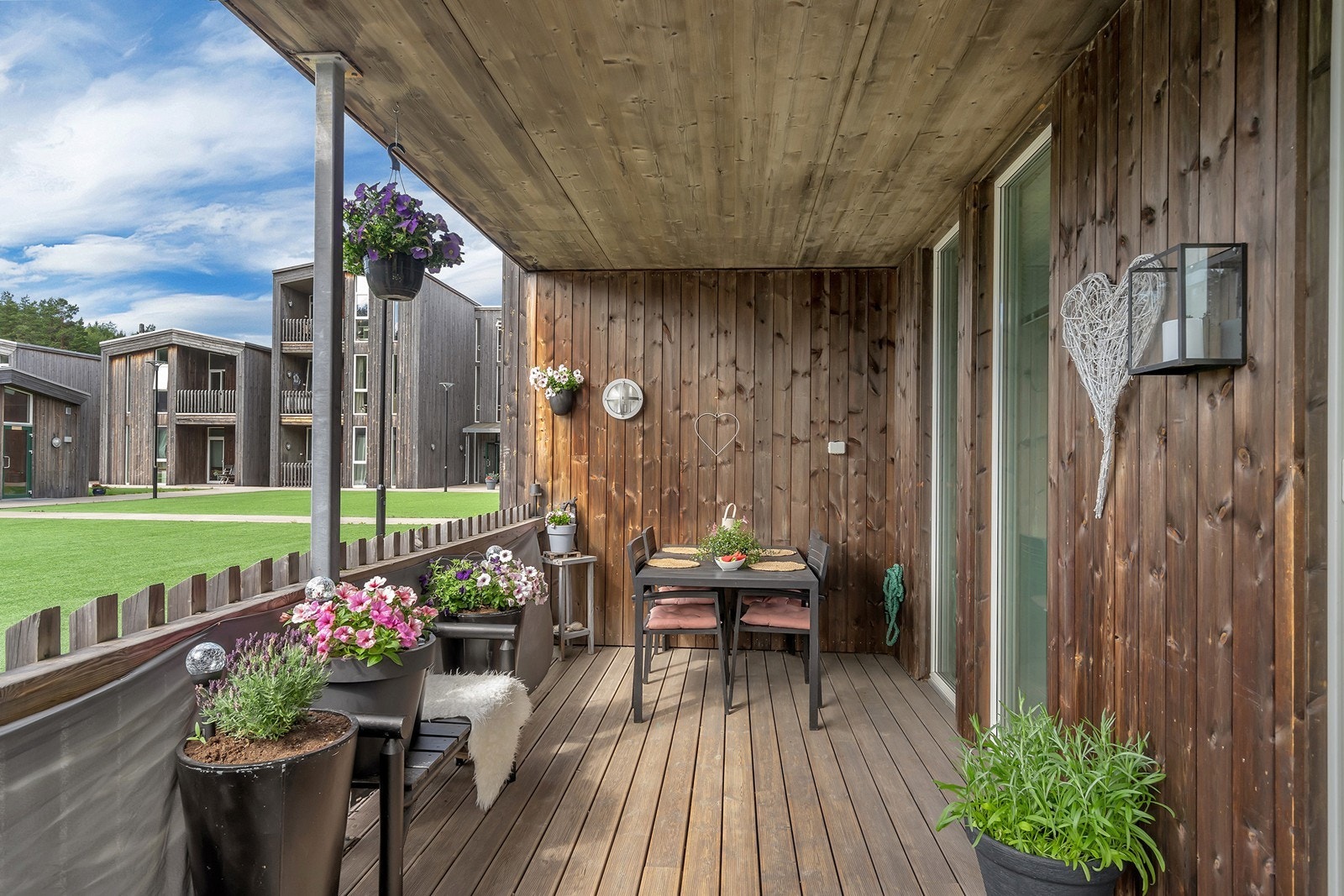 Leiligheten er av nyere dato, har en gjennomgående god standard og er klar for innflytting! Galleribilde