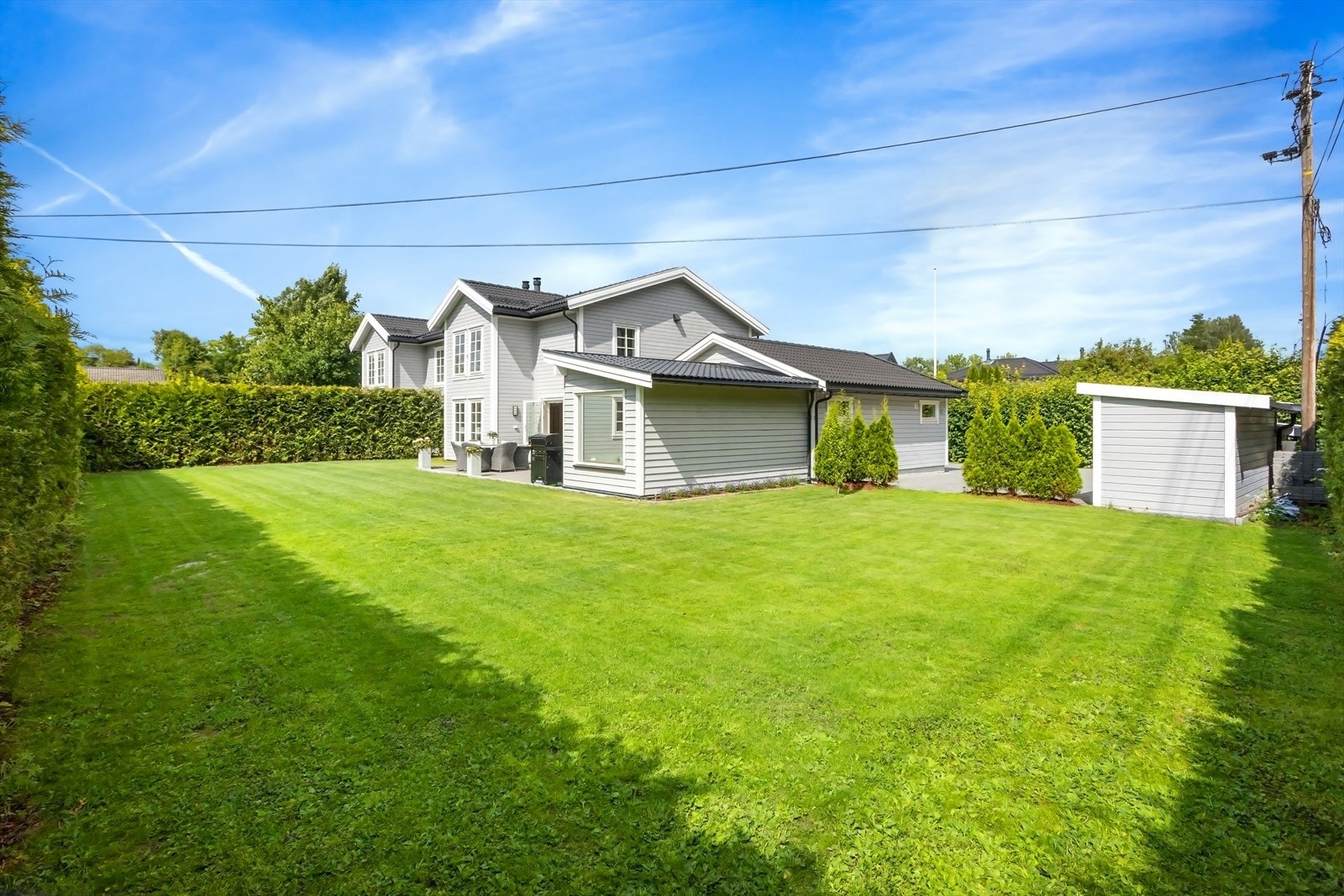 Store utearealer Galleribilde