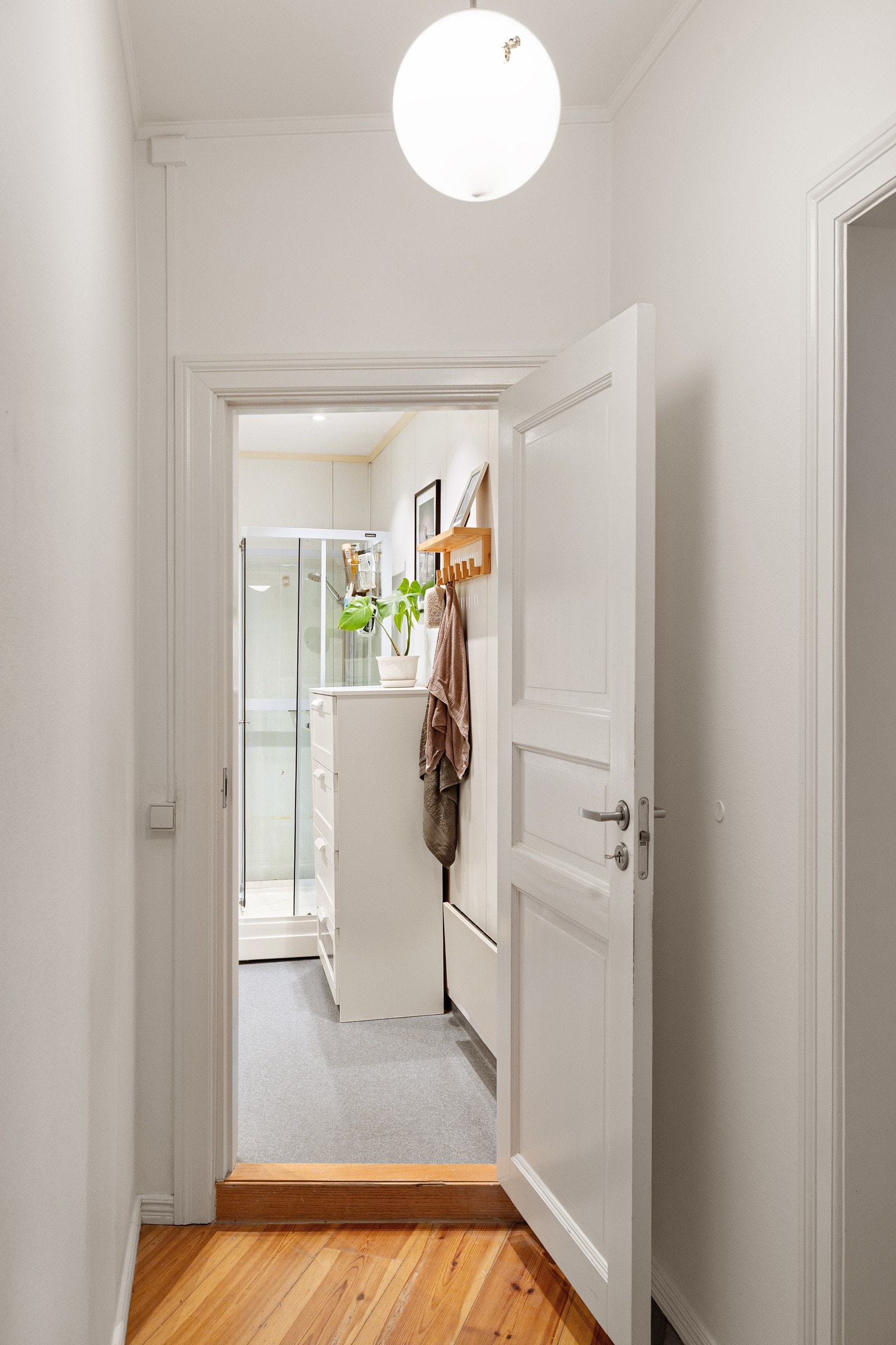 TG 2 er valgt på hele våtrommet på grunn av alder og/eller slitasjegrad samt registrerte avvik. Fornying/oppgradering av våtrommet bør påregnes. Galleribilde