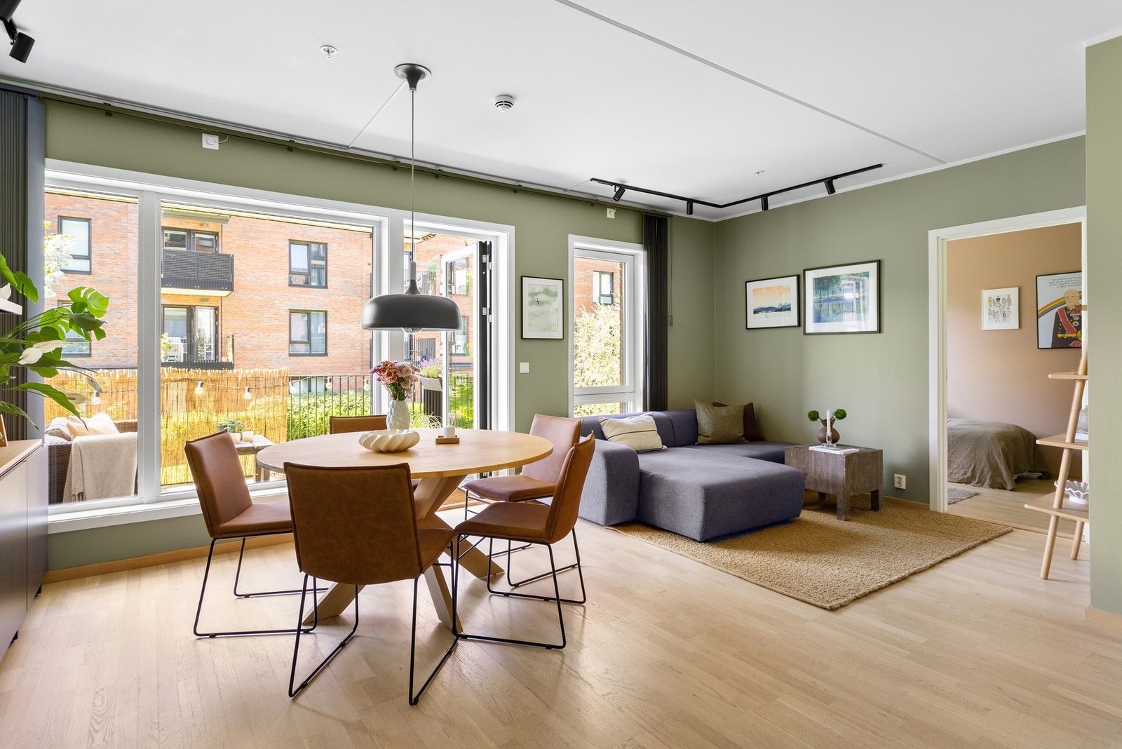 Mailehn Øverås ved EIE Løren har gleden av å ønske velkommen til Bøkkerveien 38A! Galleribilde